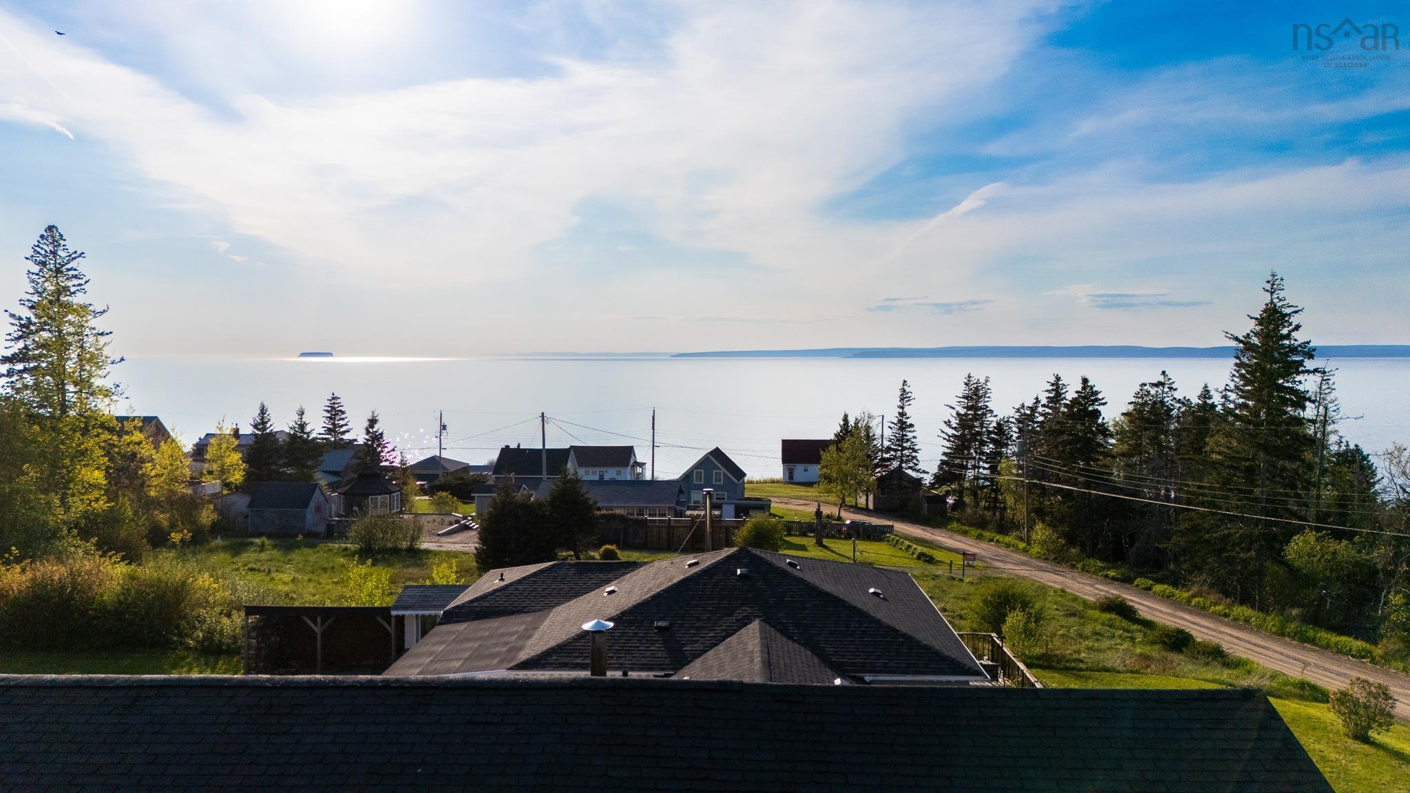 $475,000.00: 60 Cove Road, Halls Harbour