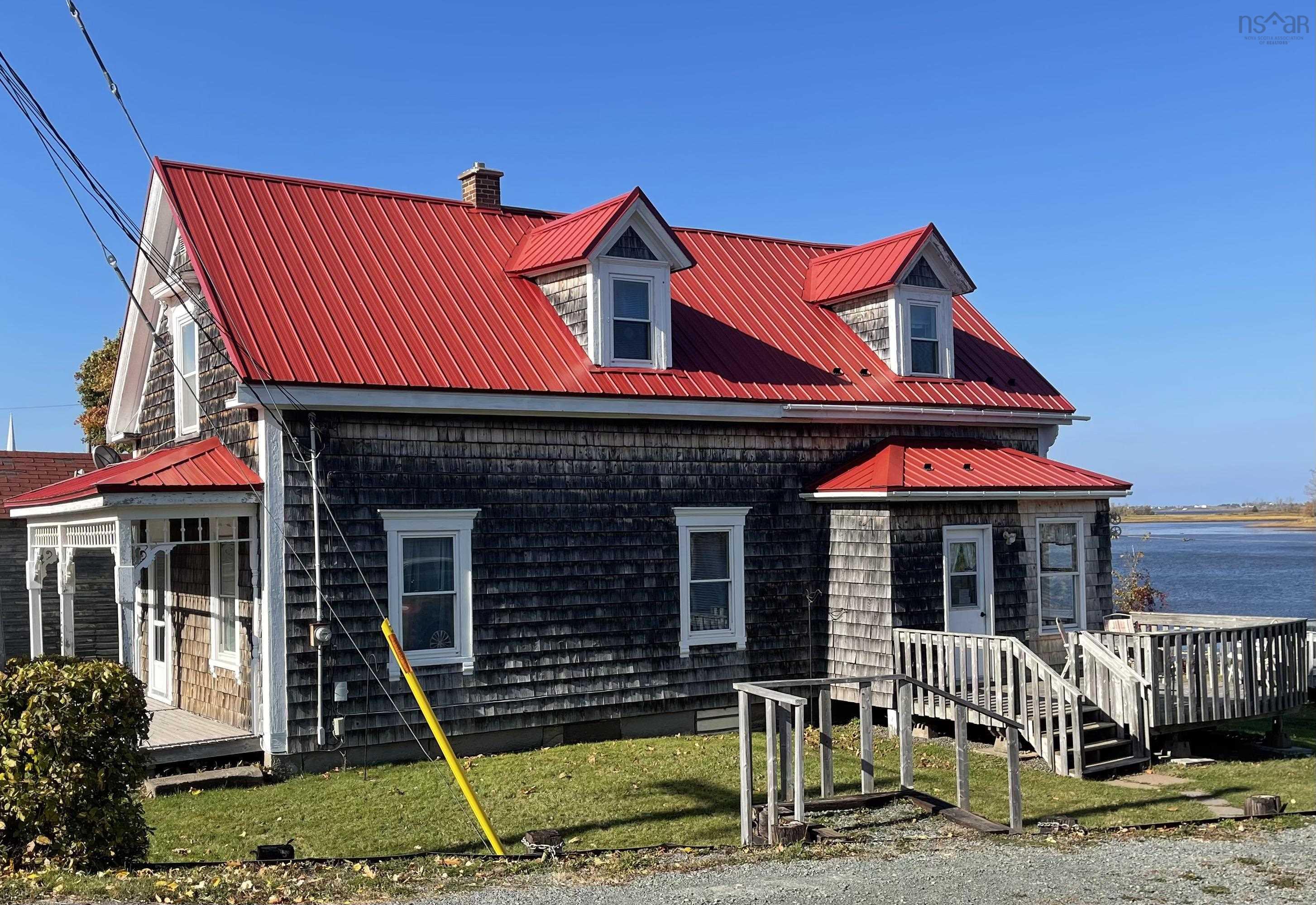 $350,000.00: 1729 Highway 6, River John