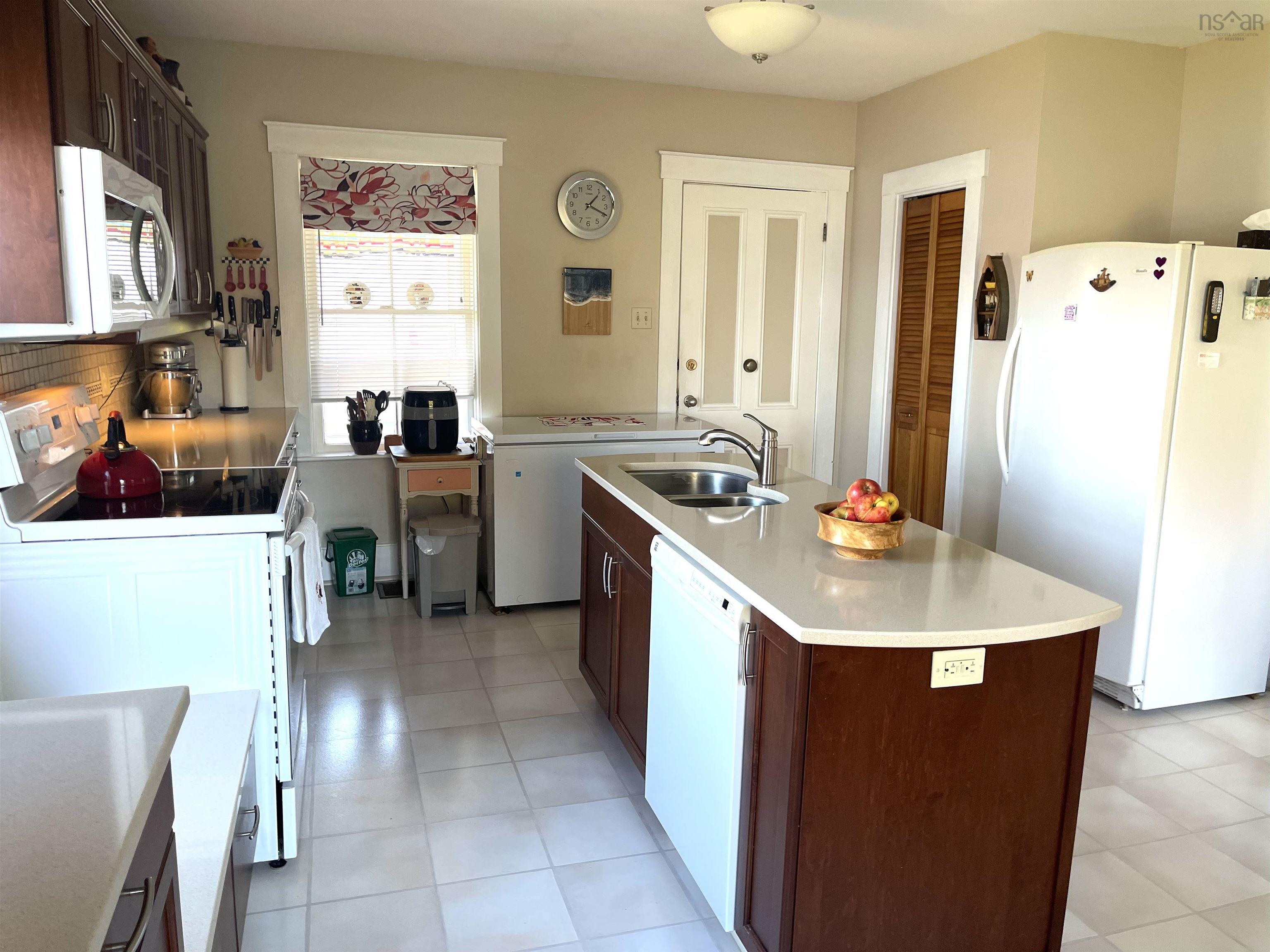 $350,000.00: 1729 Highway 6, River John