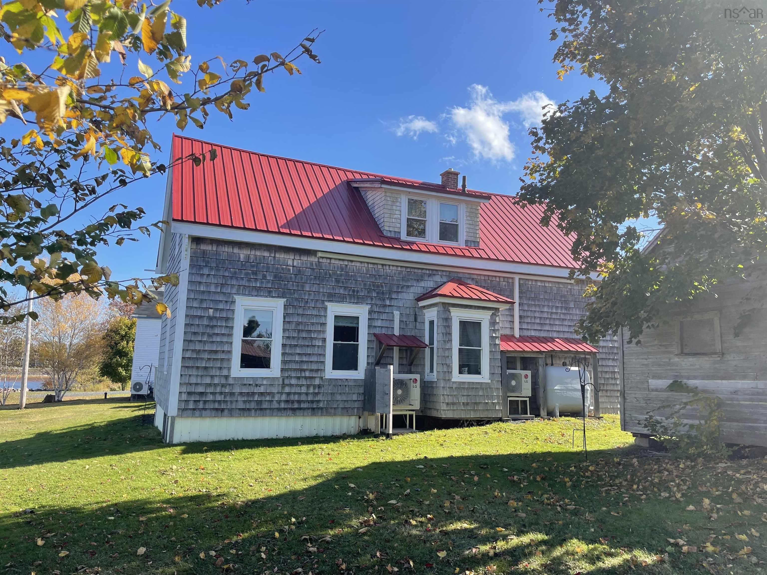 $350,000.00: 1729 Highway 6, River John