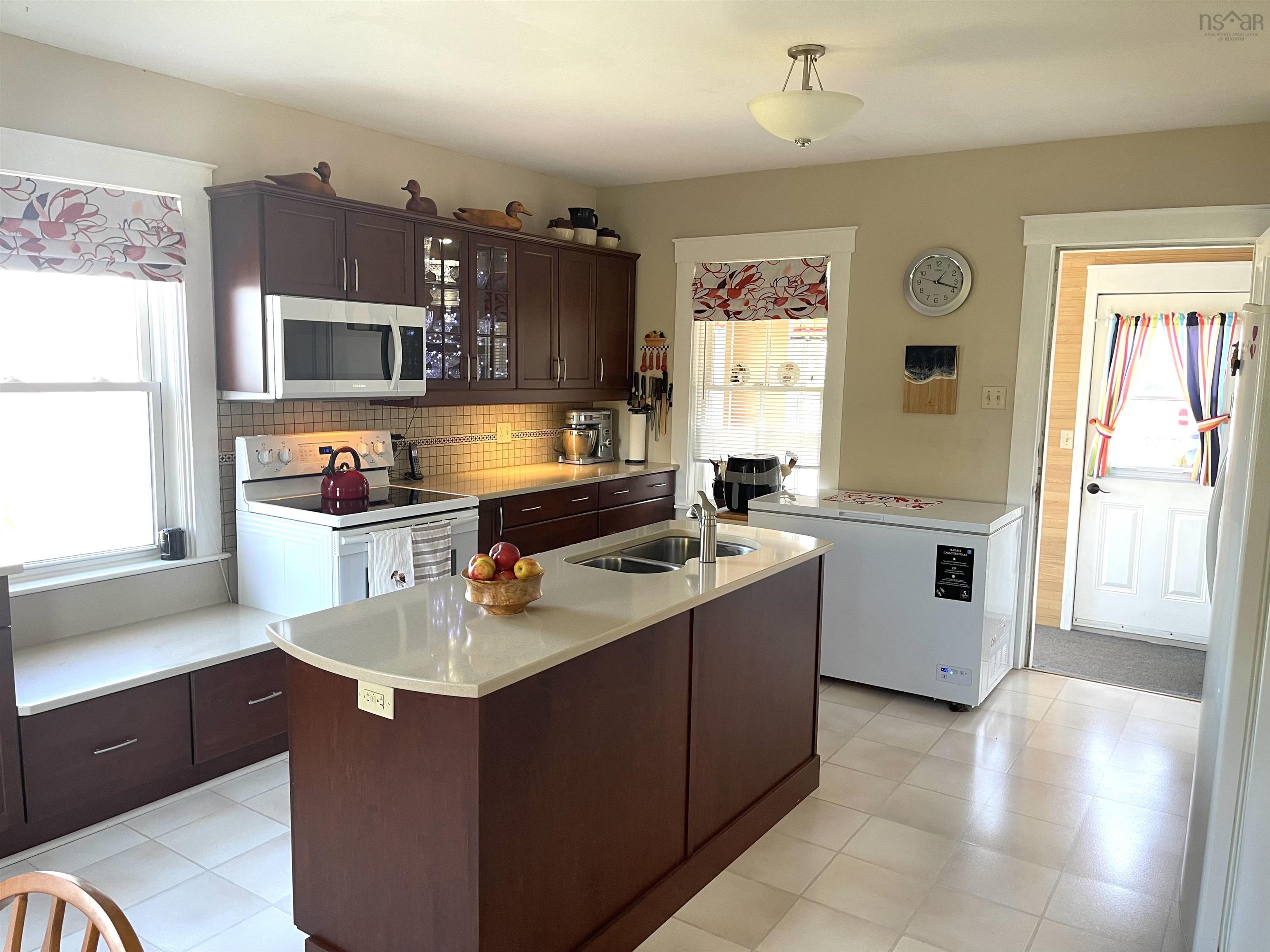 $350,000.00: 1729 Highway 6, River John