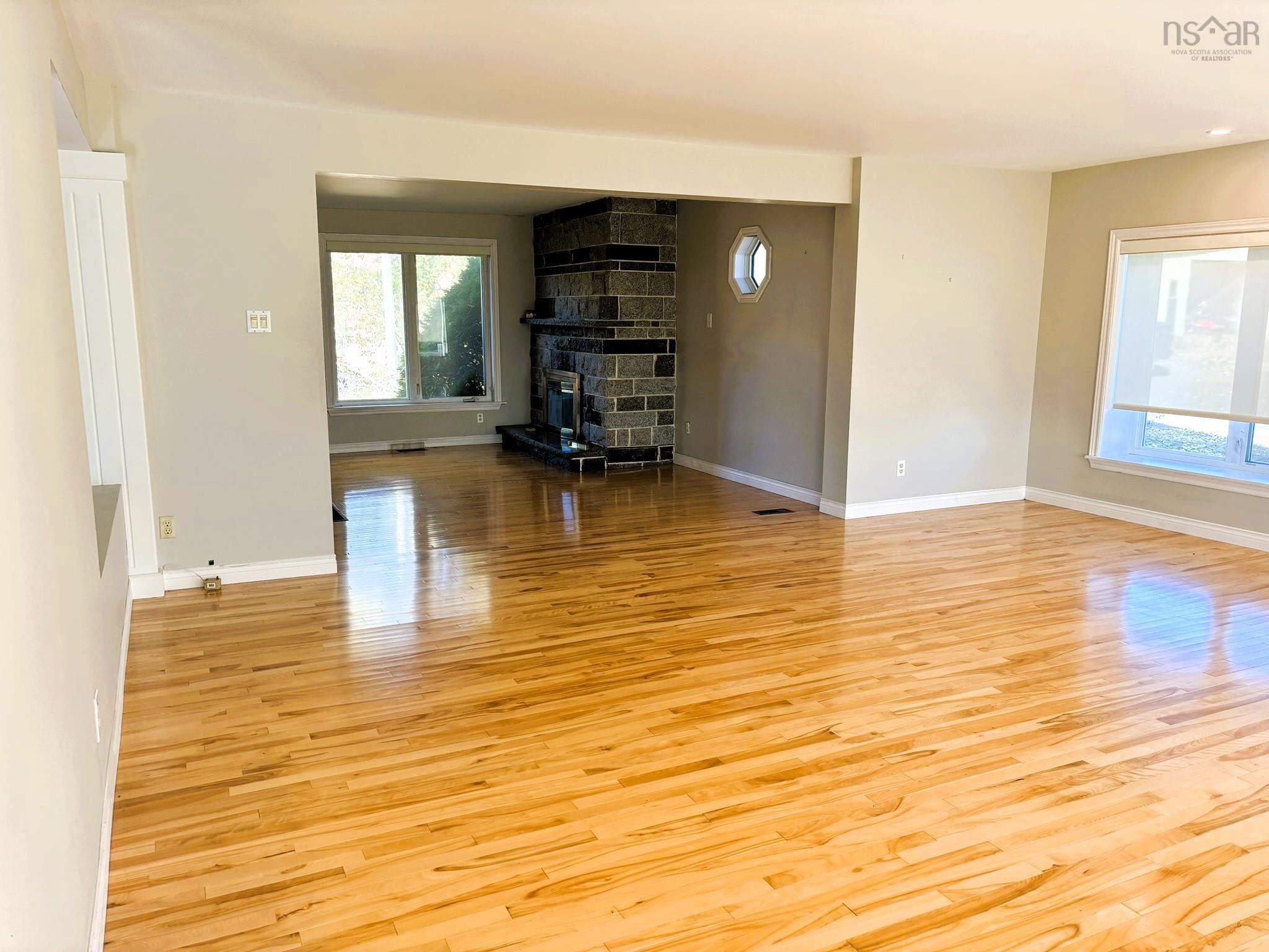 $559,900.00: 8005 Hwy#209 Highway, Wards Brook