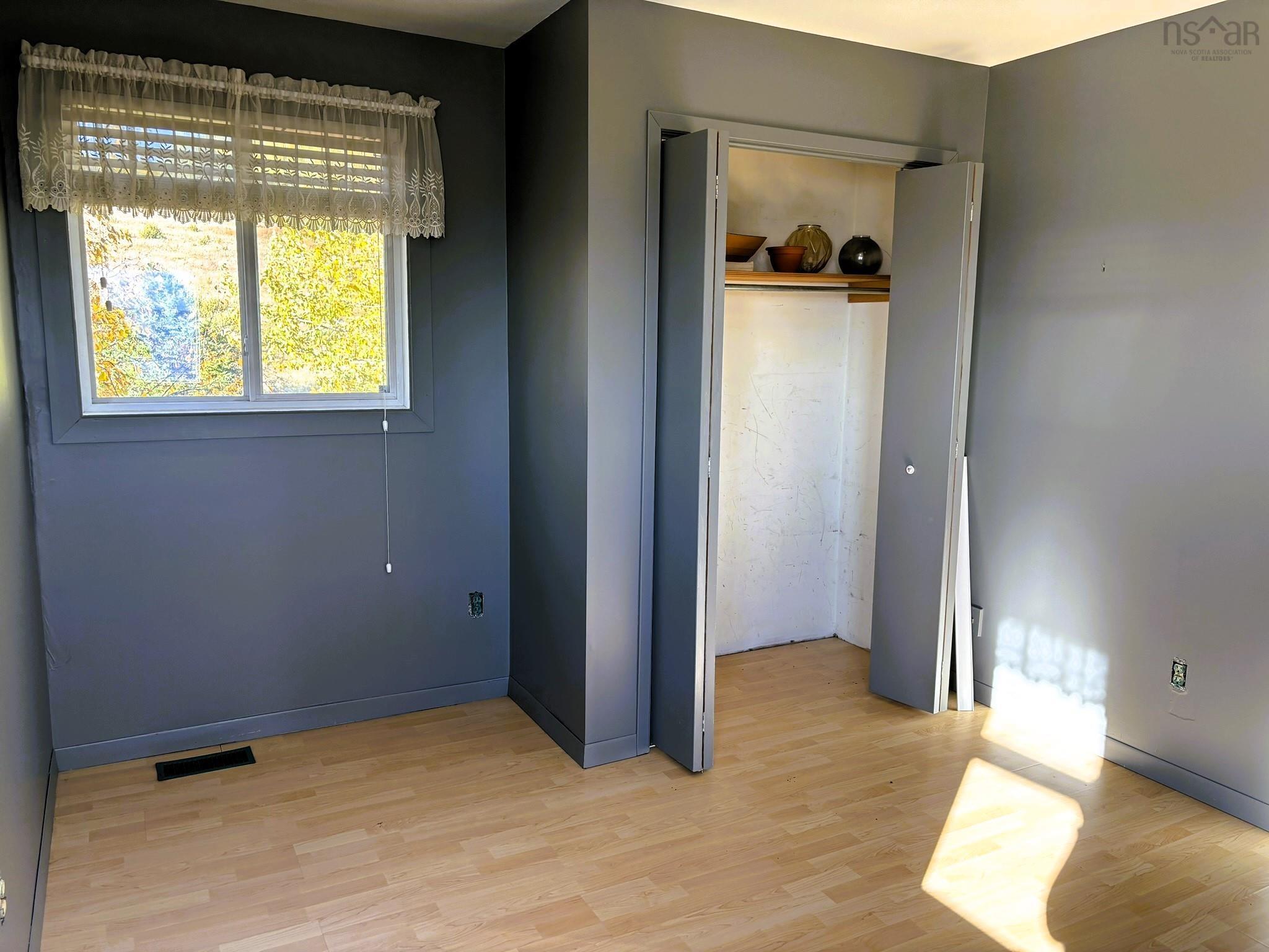 $559,900.00: 8005 Hwy#209 Highway, Wards Brook