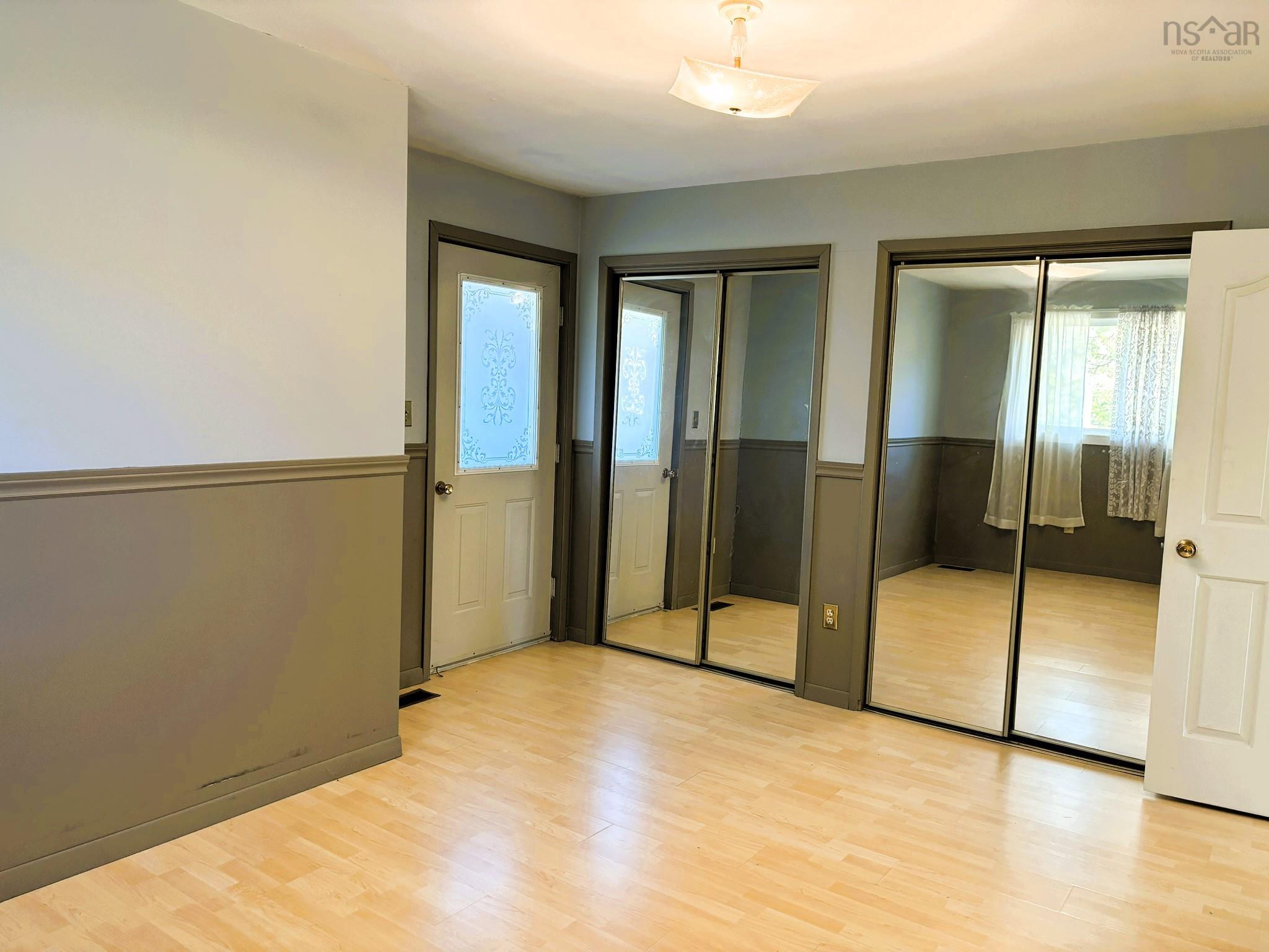 $559,900.00: 8005 Hwy#209 Highway, Wards Brook