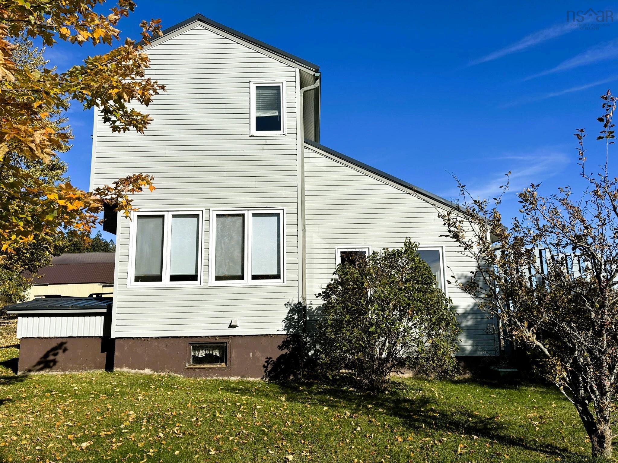 $559,900.00: 8005 Hwy#209 Highway, Wards Brook