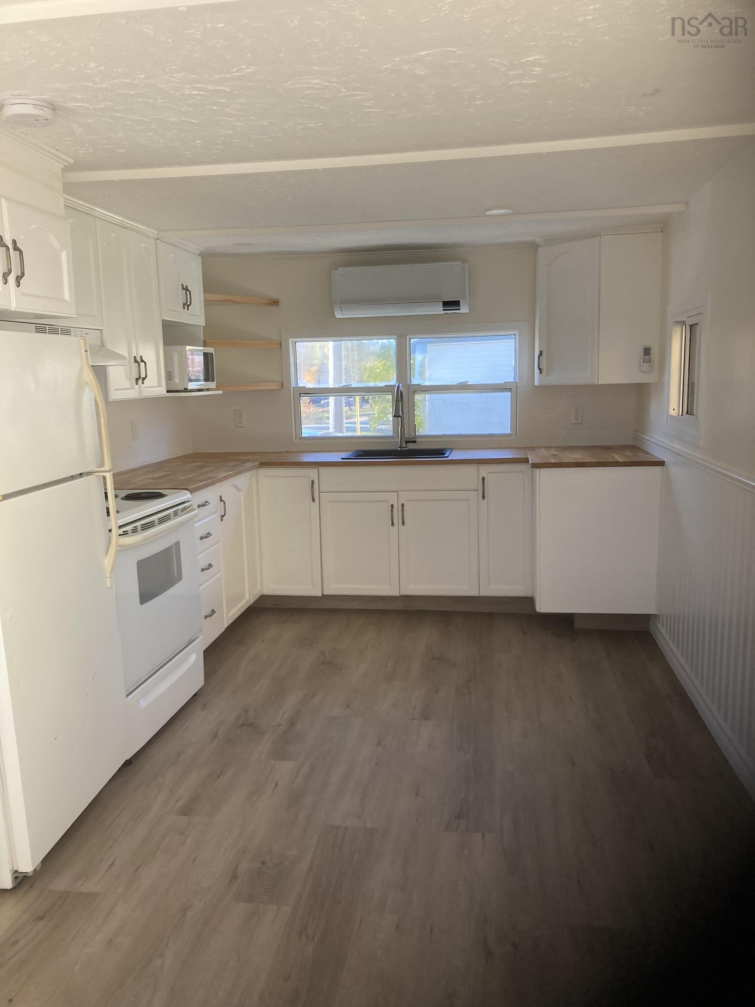 $124,900.00: 21 School Street, Falmouth