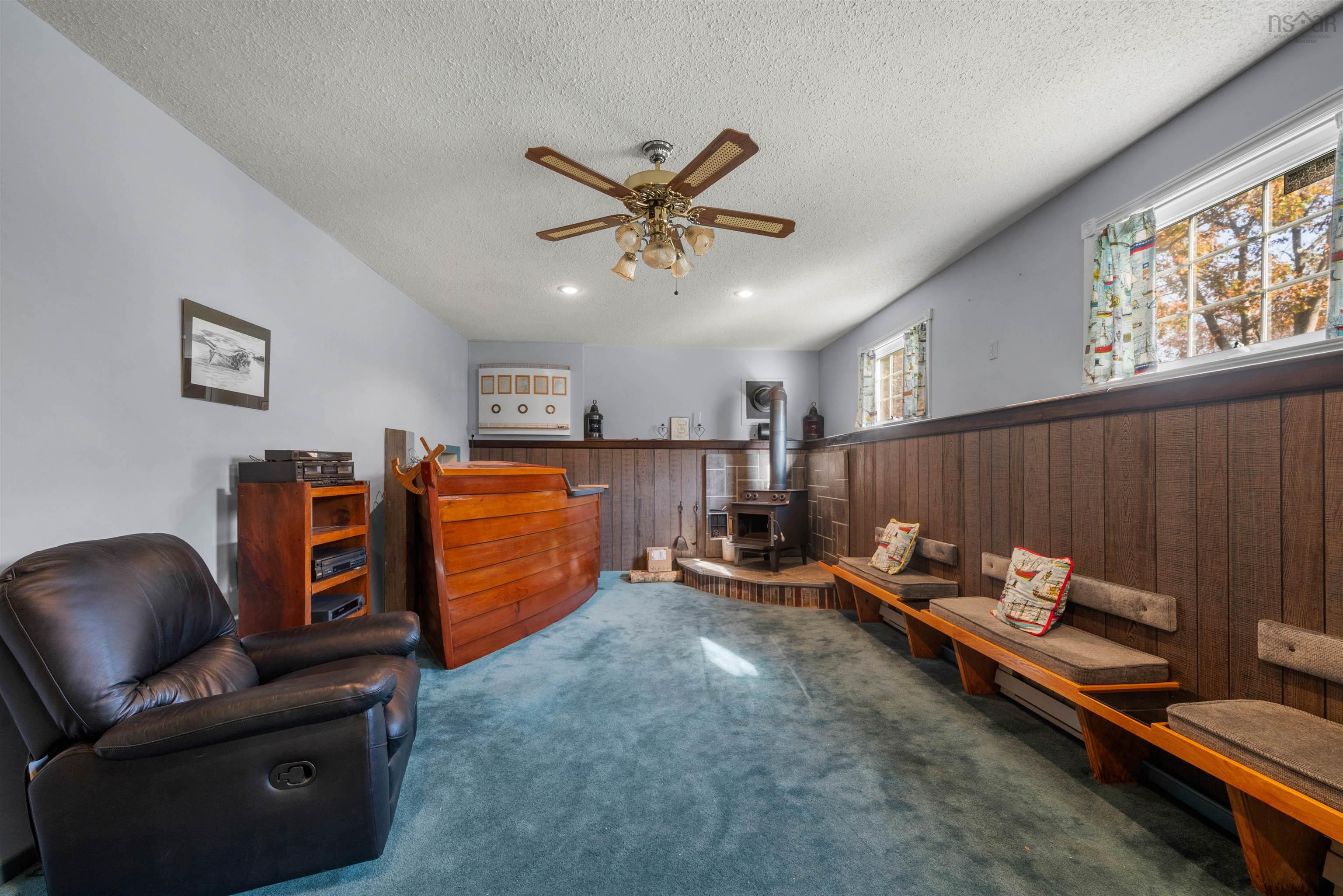 $584,900.00: 206 Lakeview Road, Lakeview