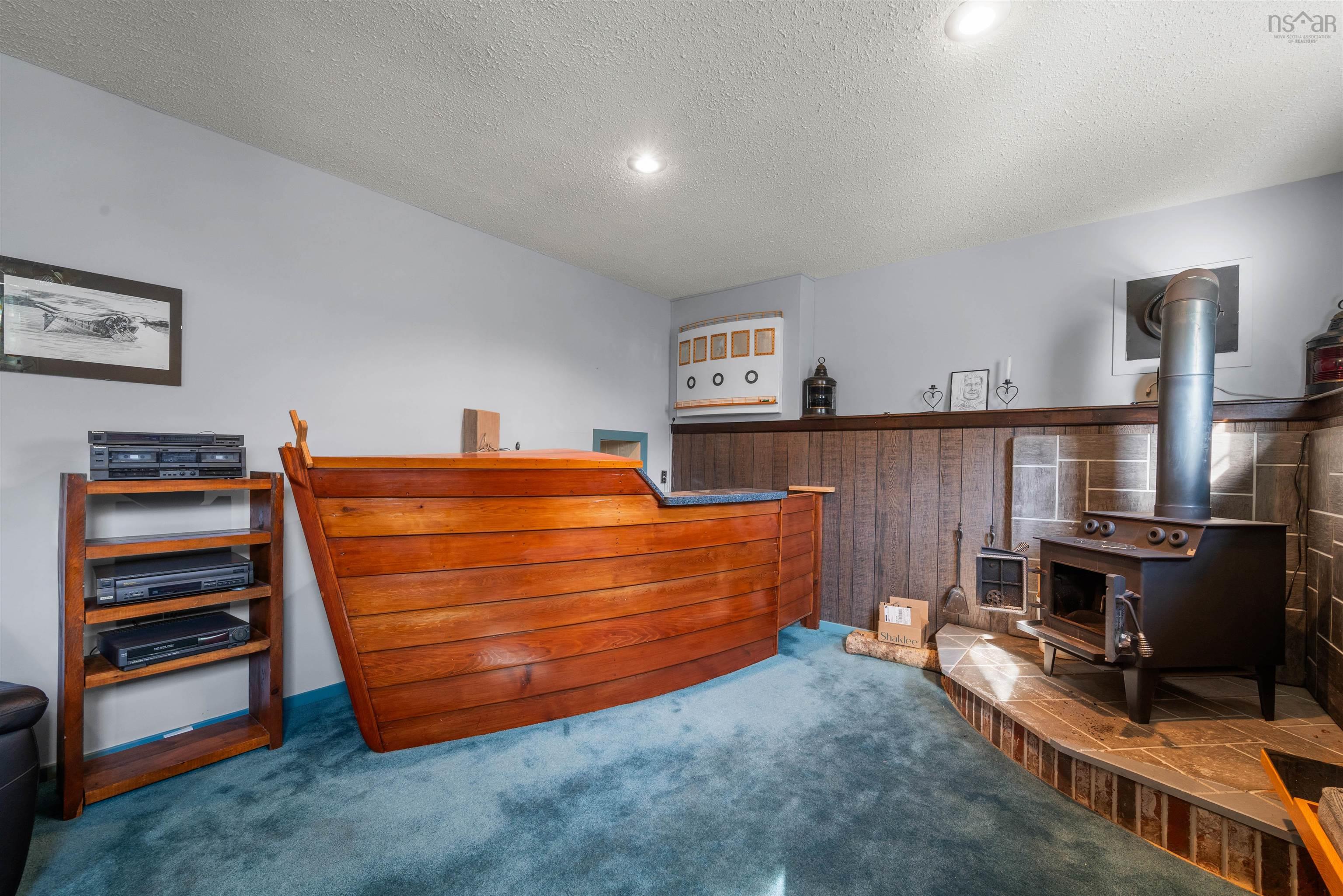 $584,900.00: 206 Lakeview Road, Lakeview
