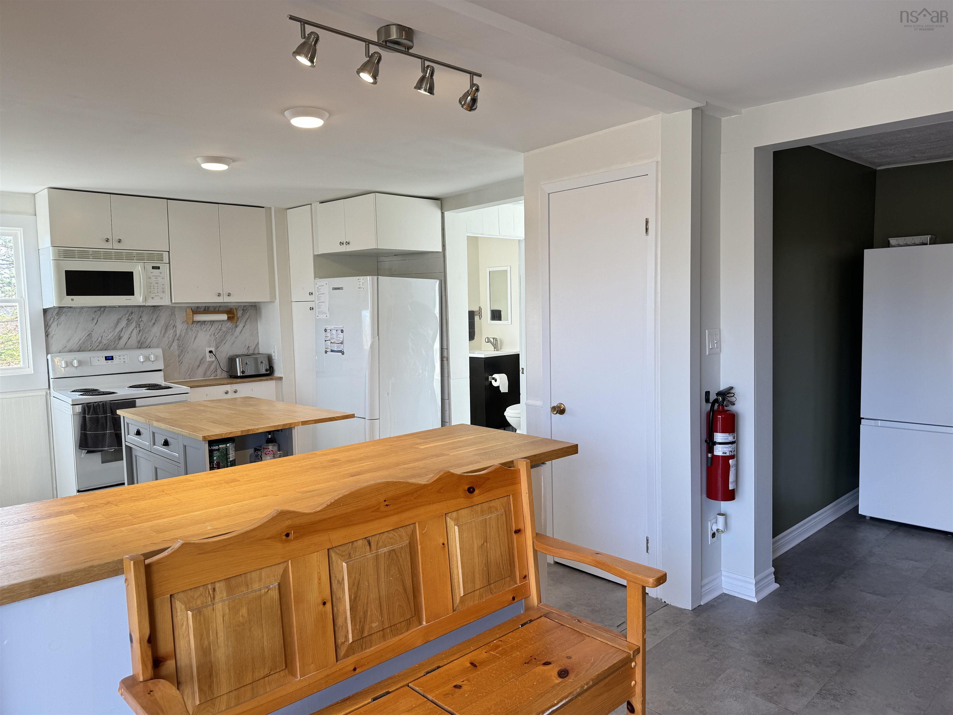 $449,000.00: 480 New Ross Road, Leminster