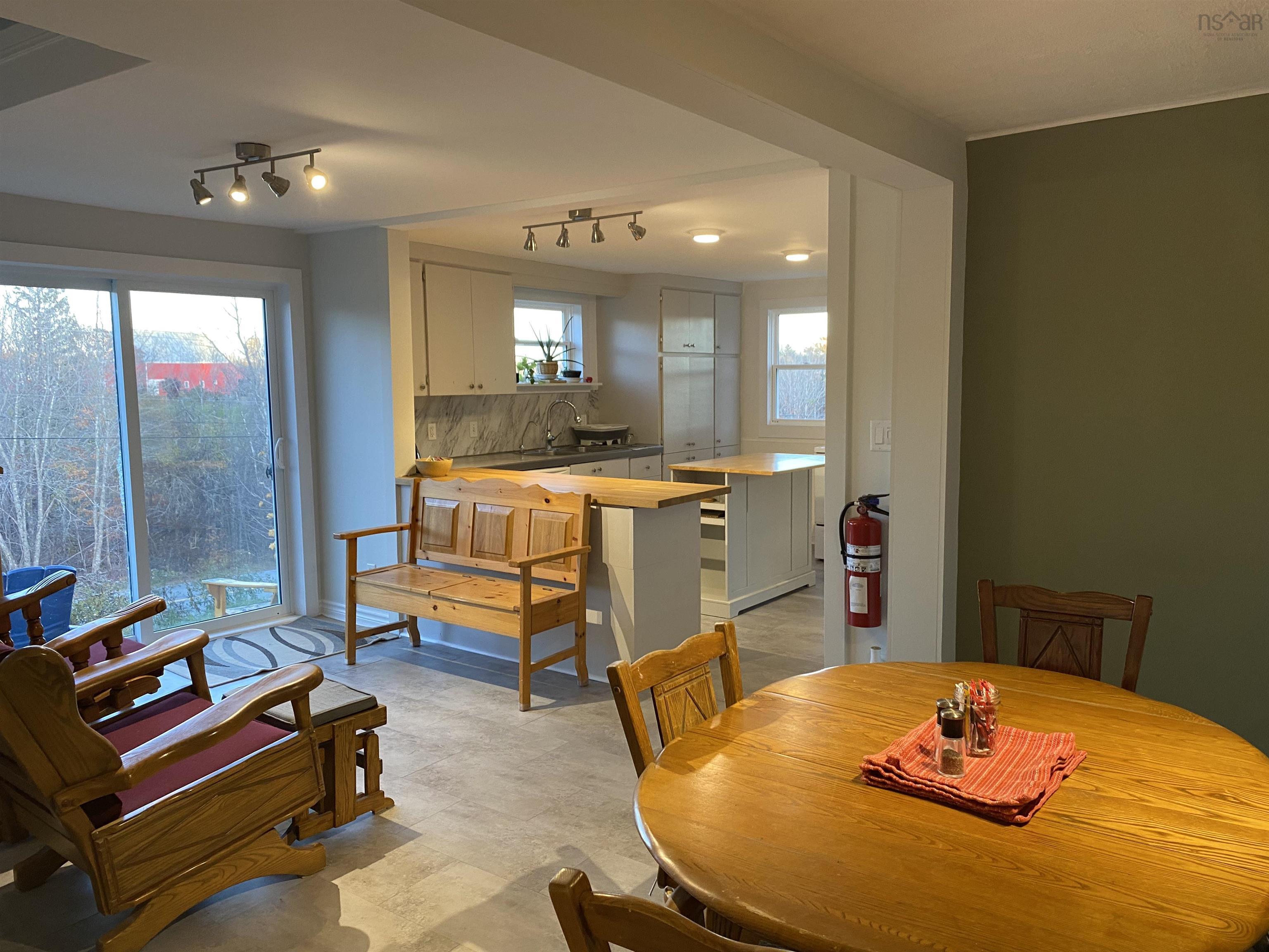 $449,000.00: 480 New Ross Road, Leminster