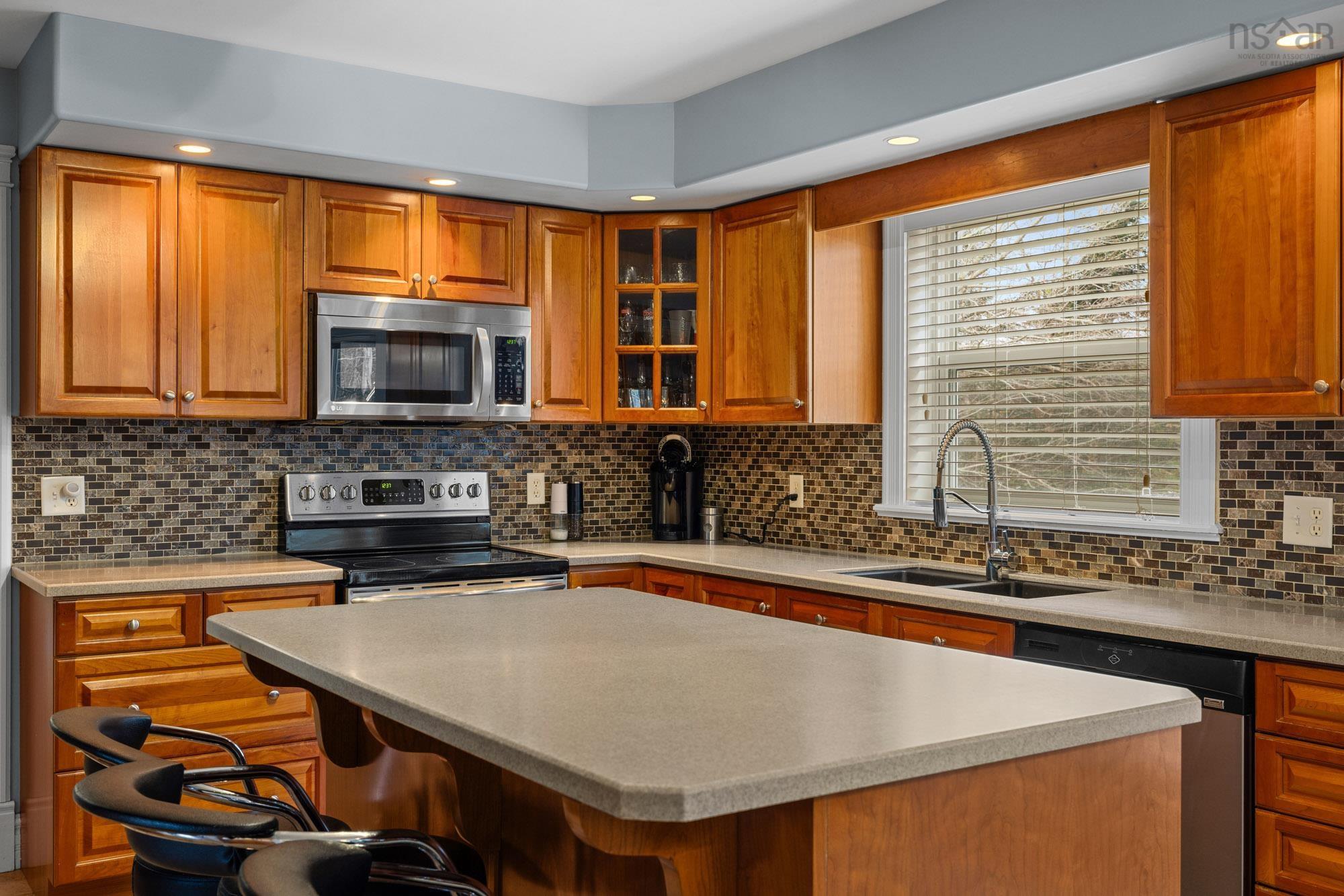 $799,900.00: 149 Canongate Drive, Hammonds Plains