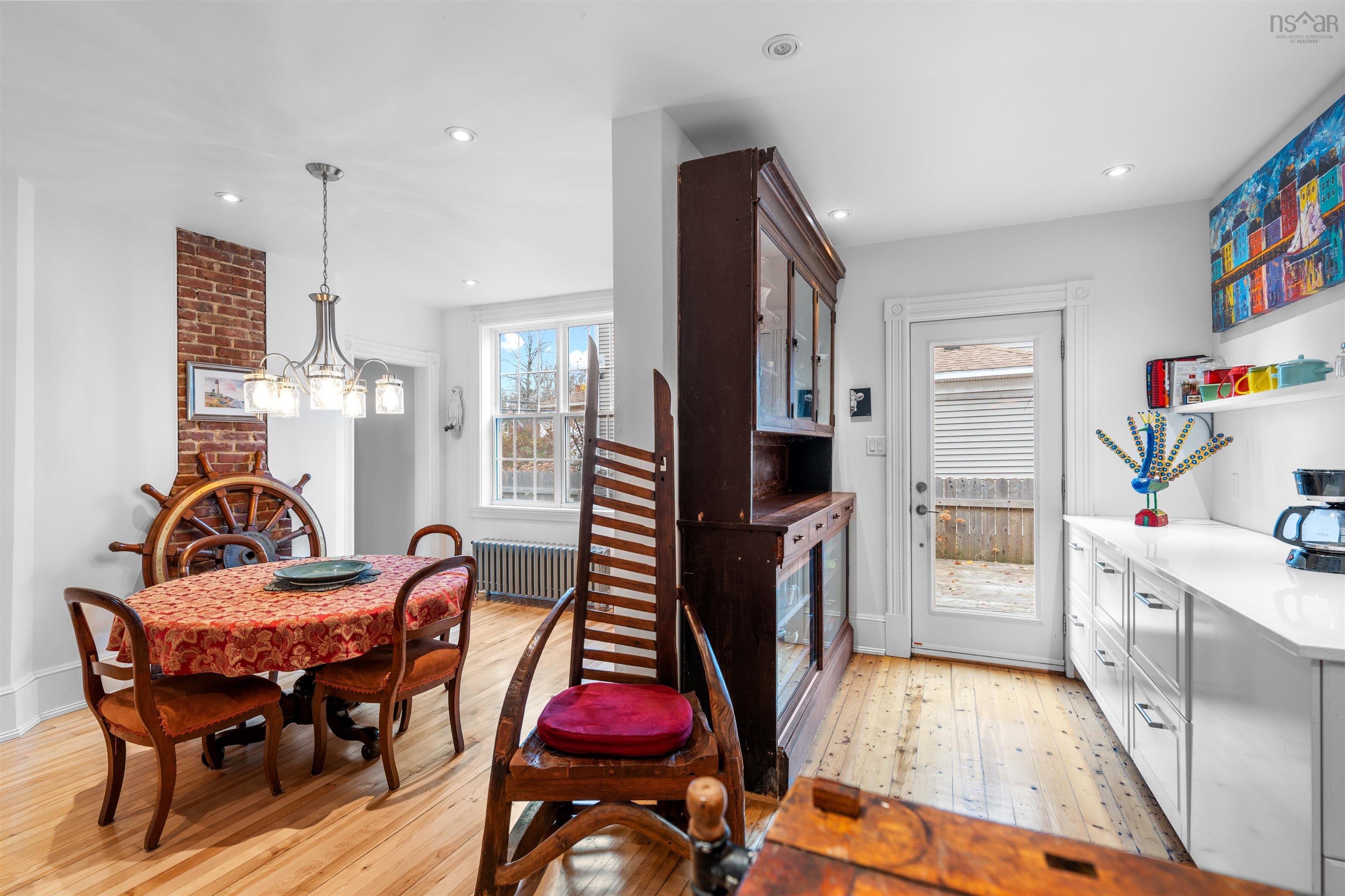 $478,900.00: 124 Church Street, Amherst