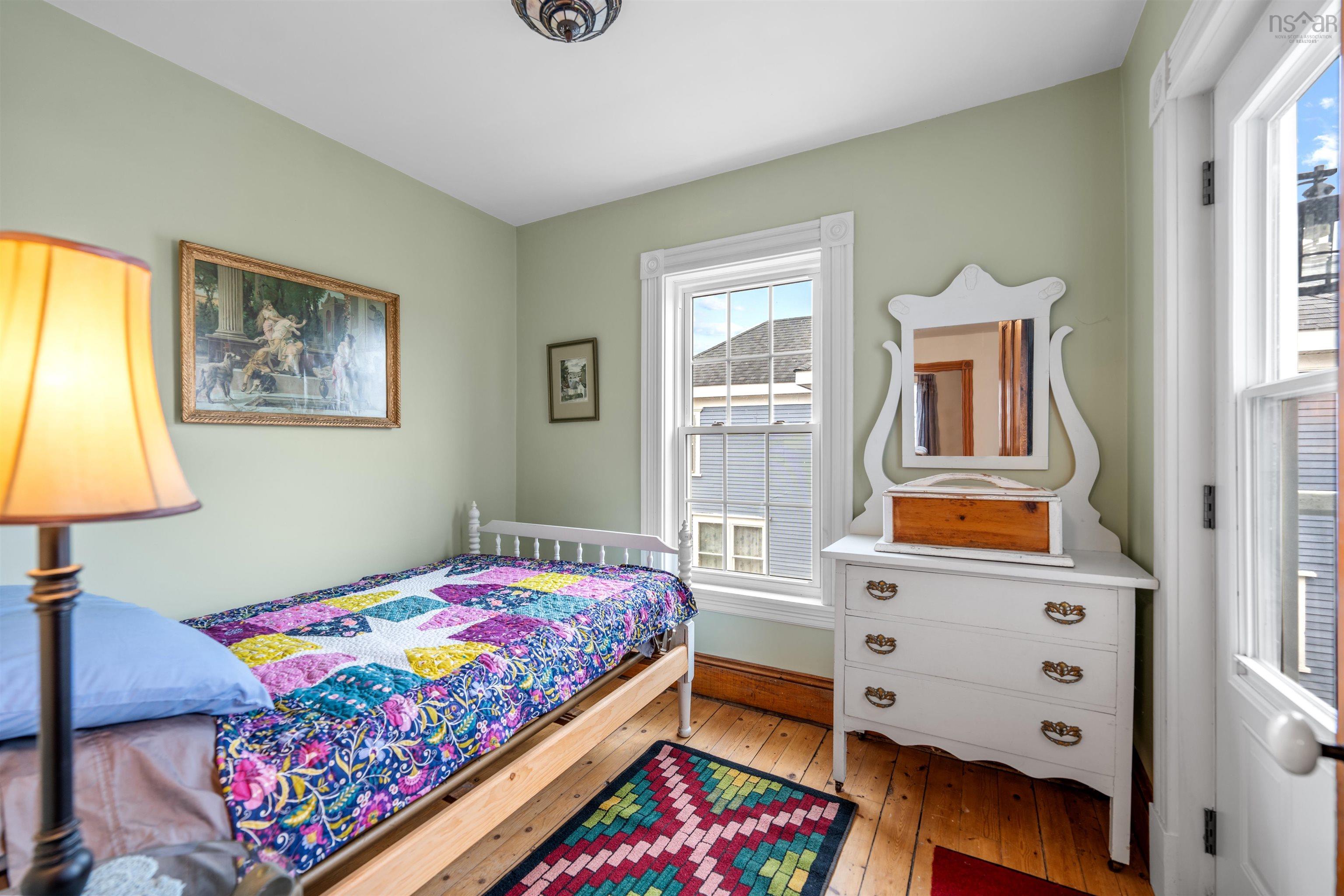 $478,900.00: 124 Church Street, Amherst