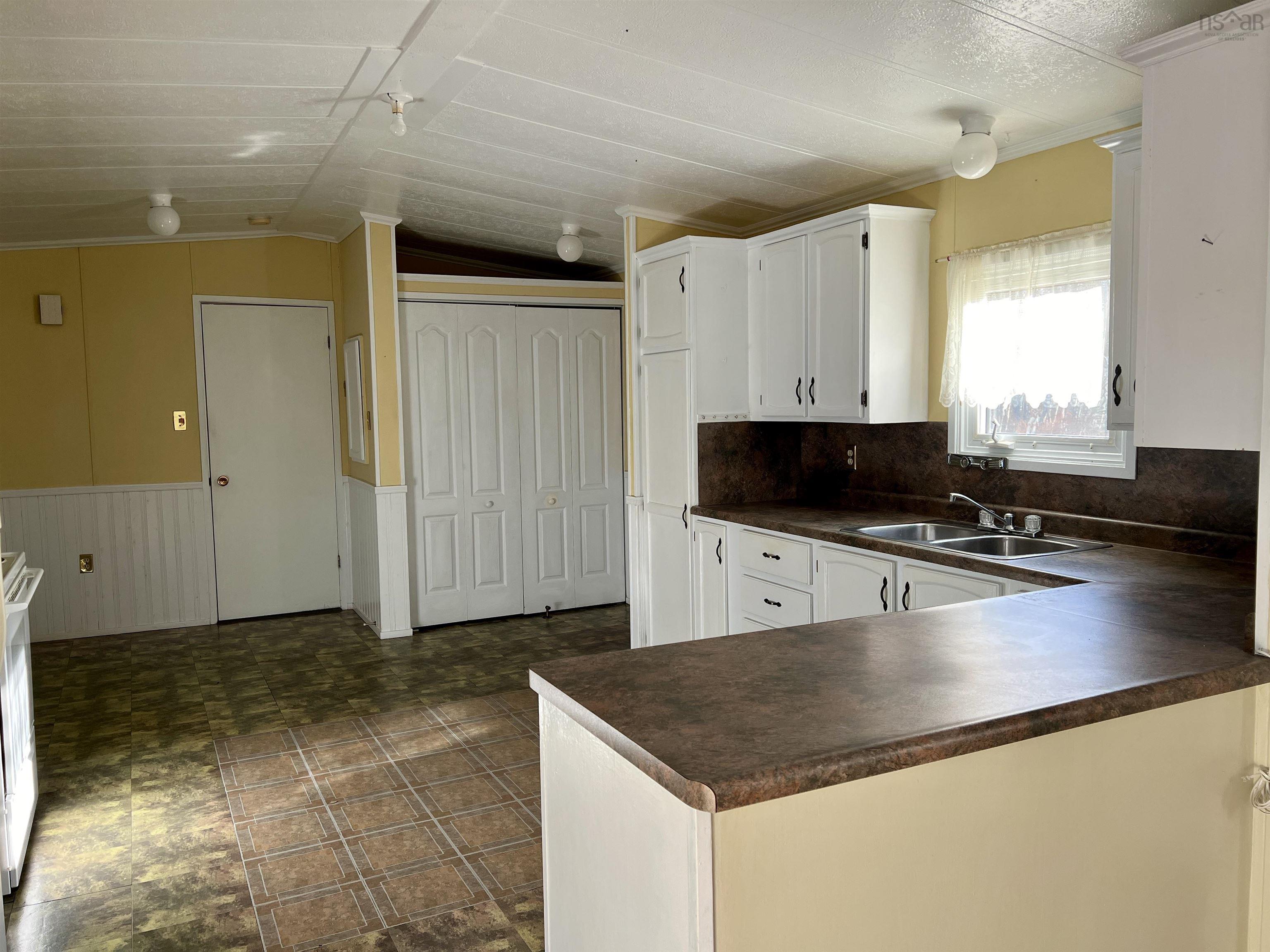 $280,000.00: 47 Angus Hiltz Road, Chester Basin