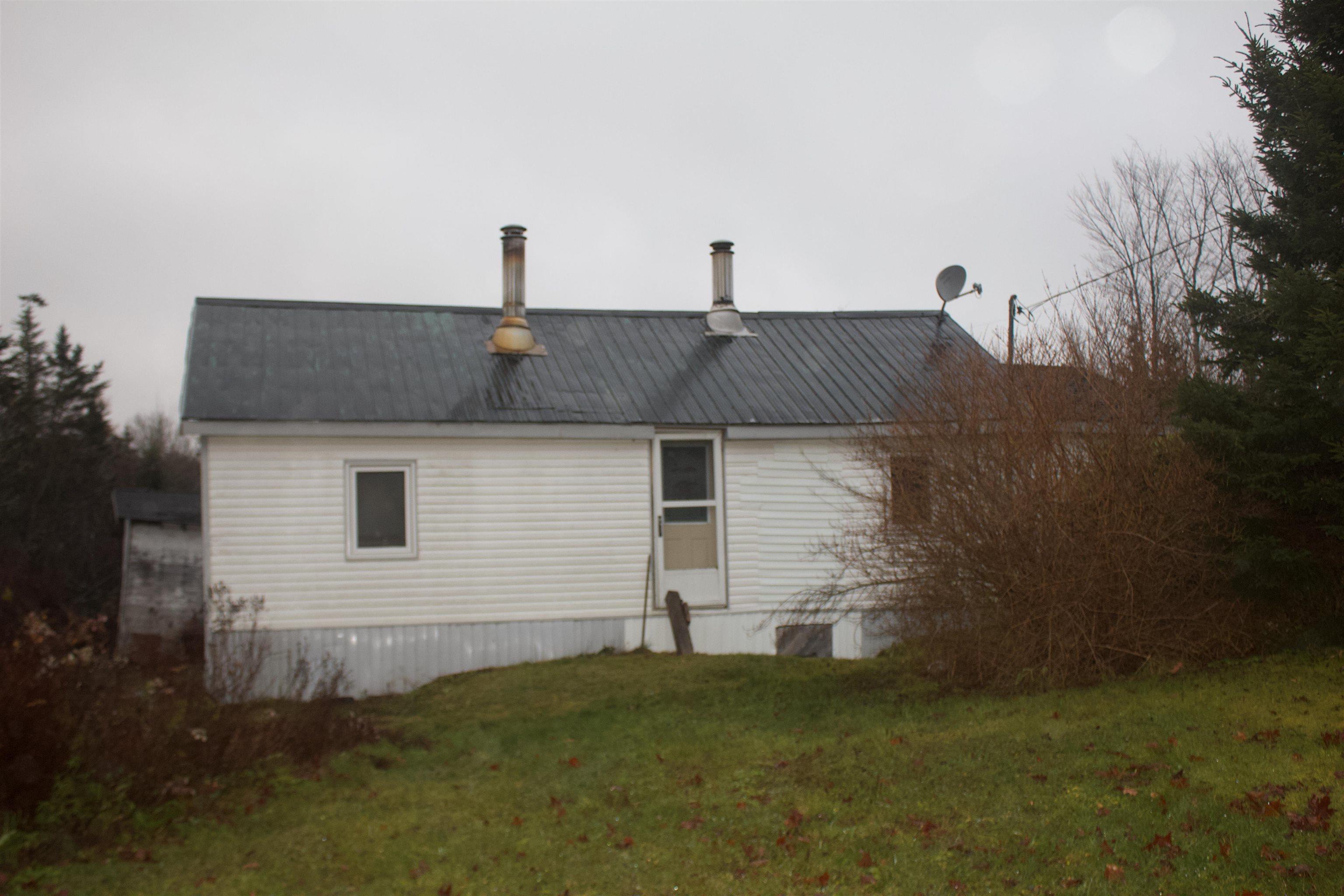 $109,000.00: 173 Pleasant Valley Road, Pleasant Valley