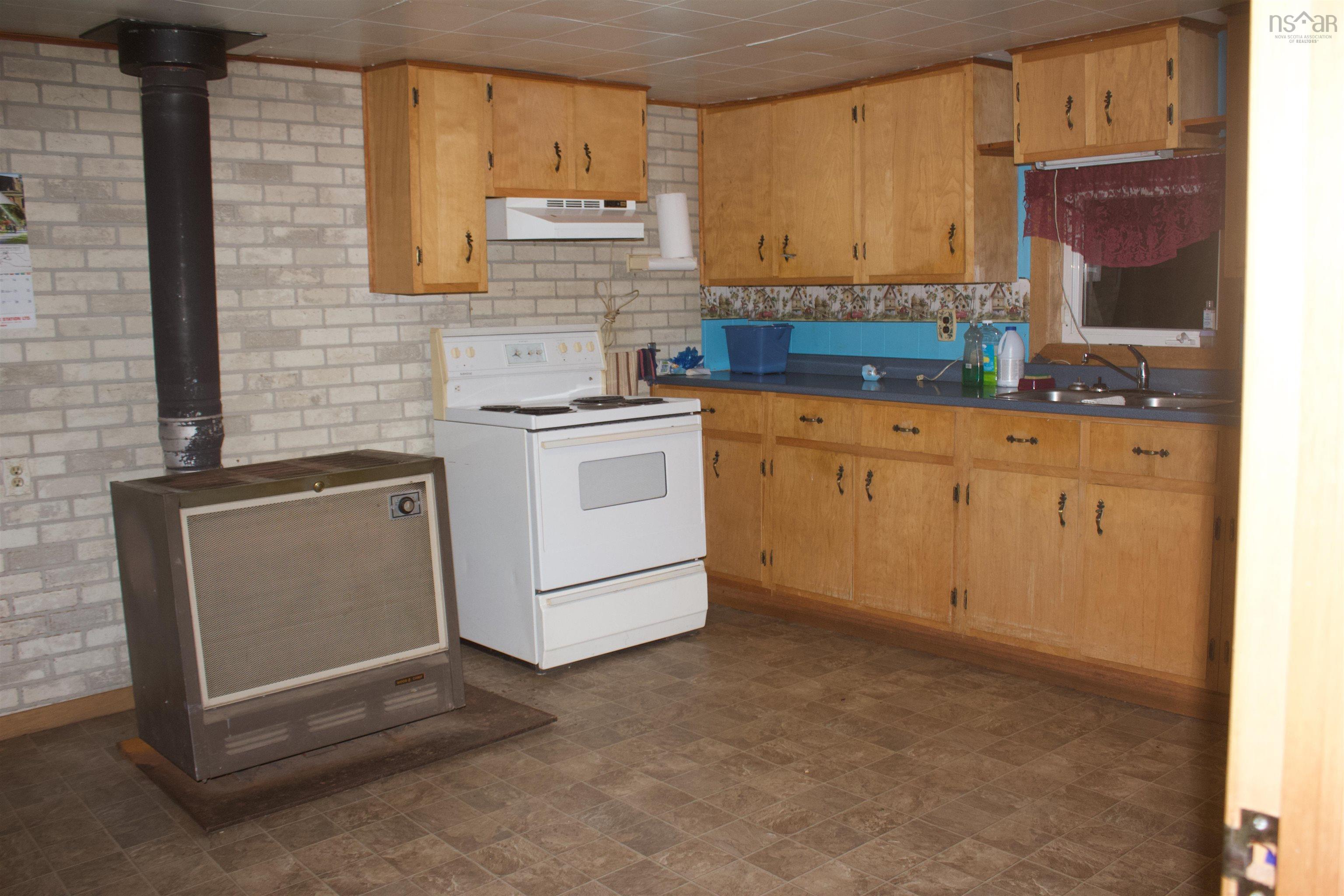 $109,000.00: 173 Pleasant Valley Road, Pleasant Valley