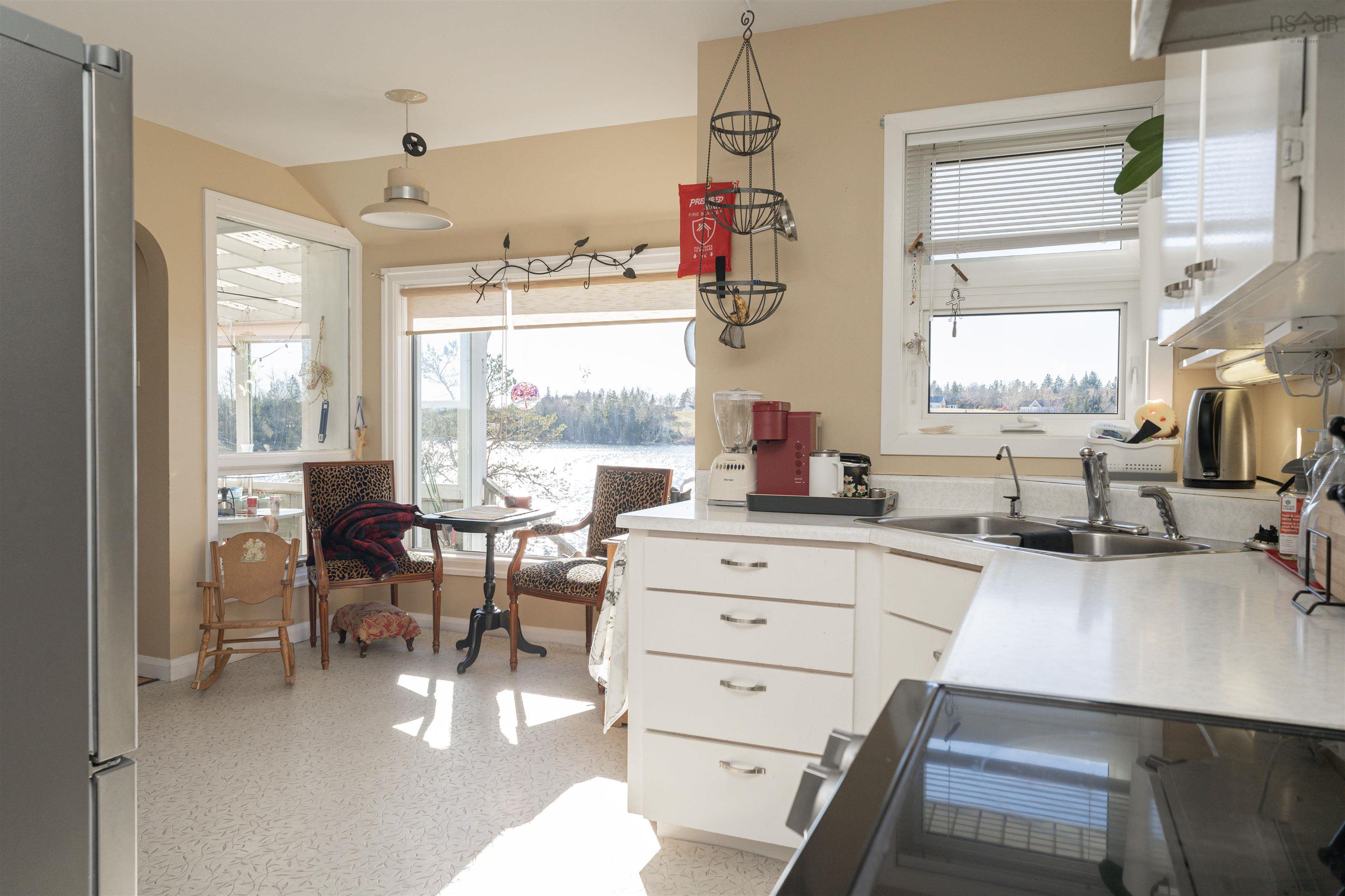 $1,150,000.00: 38 Moores Road, Glen Margaret