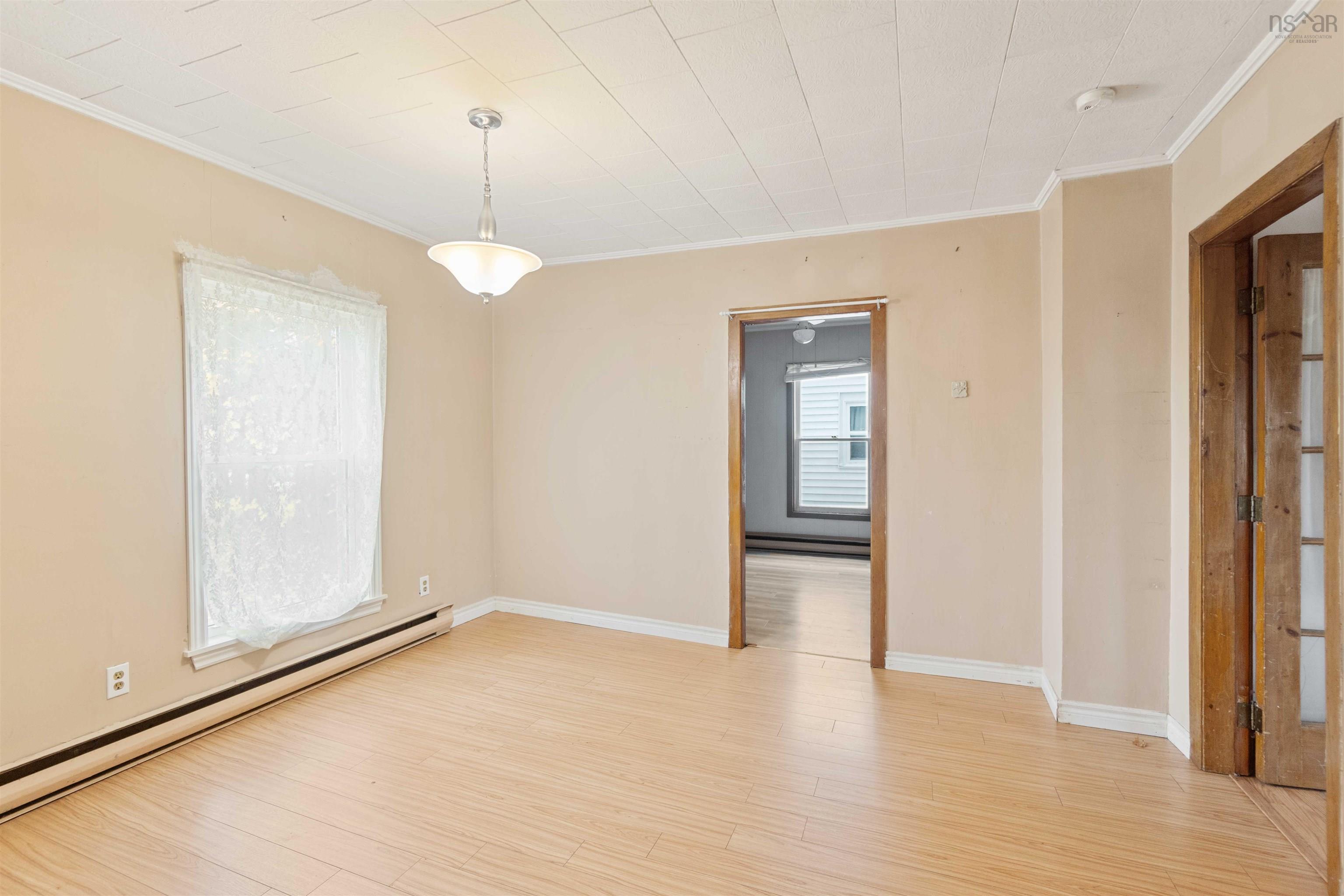 $249,900.00: 560 Victoria Drive, Kingston