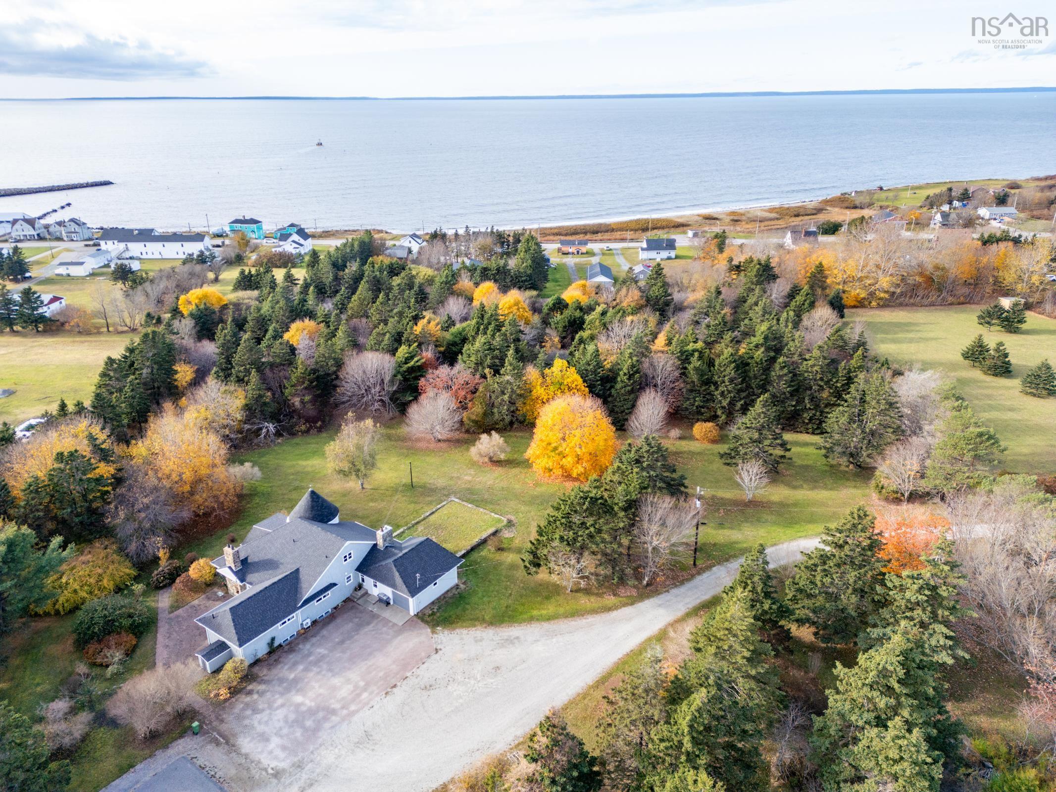 $629,000.00: 42 Saulnier Road, Meteghan River
