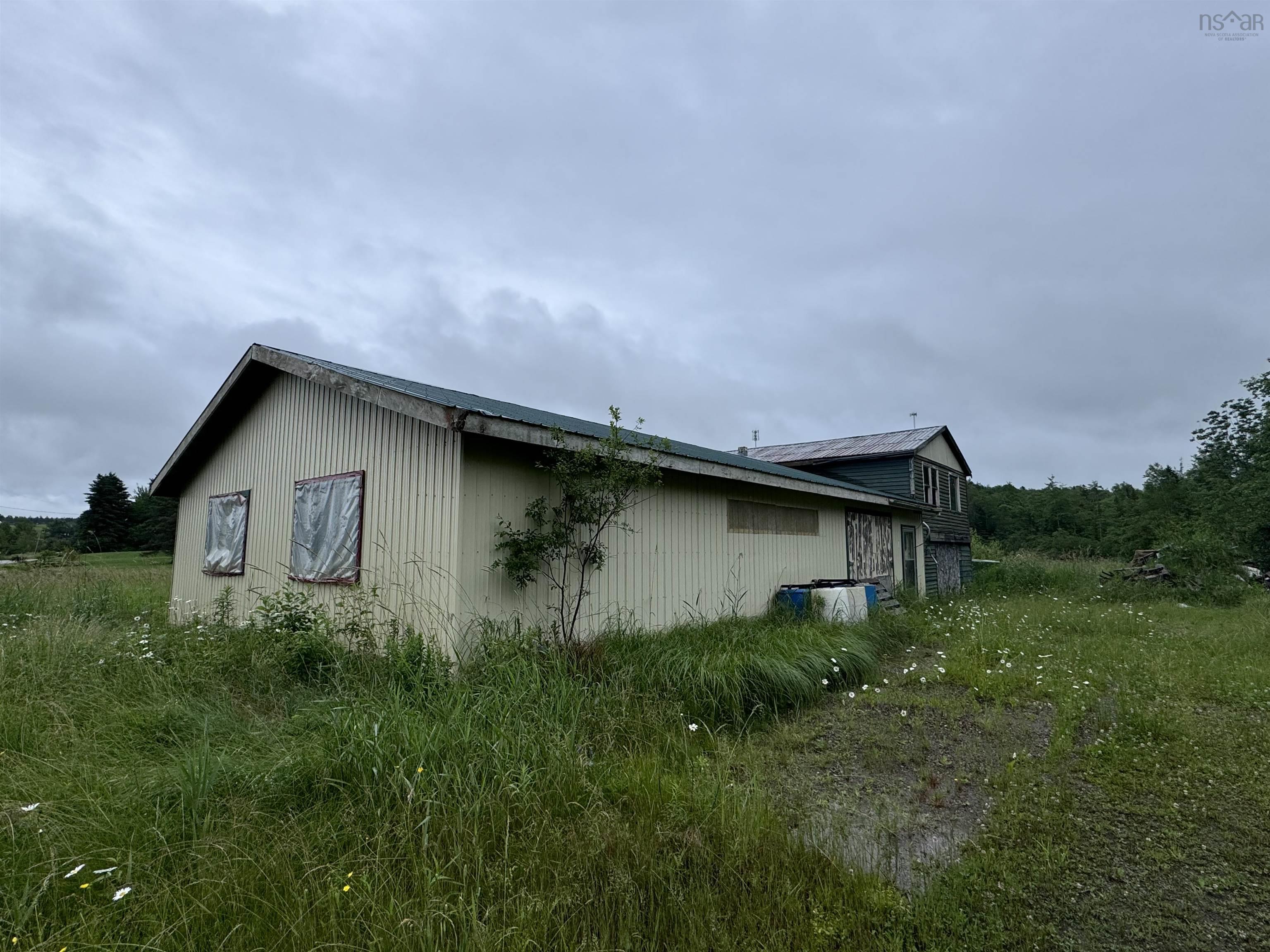 $109,999.00: 332 Main St W, Stewiacke