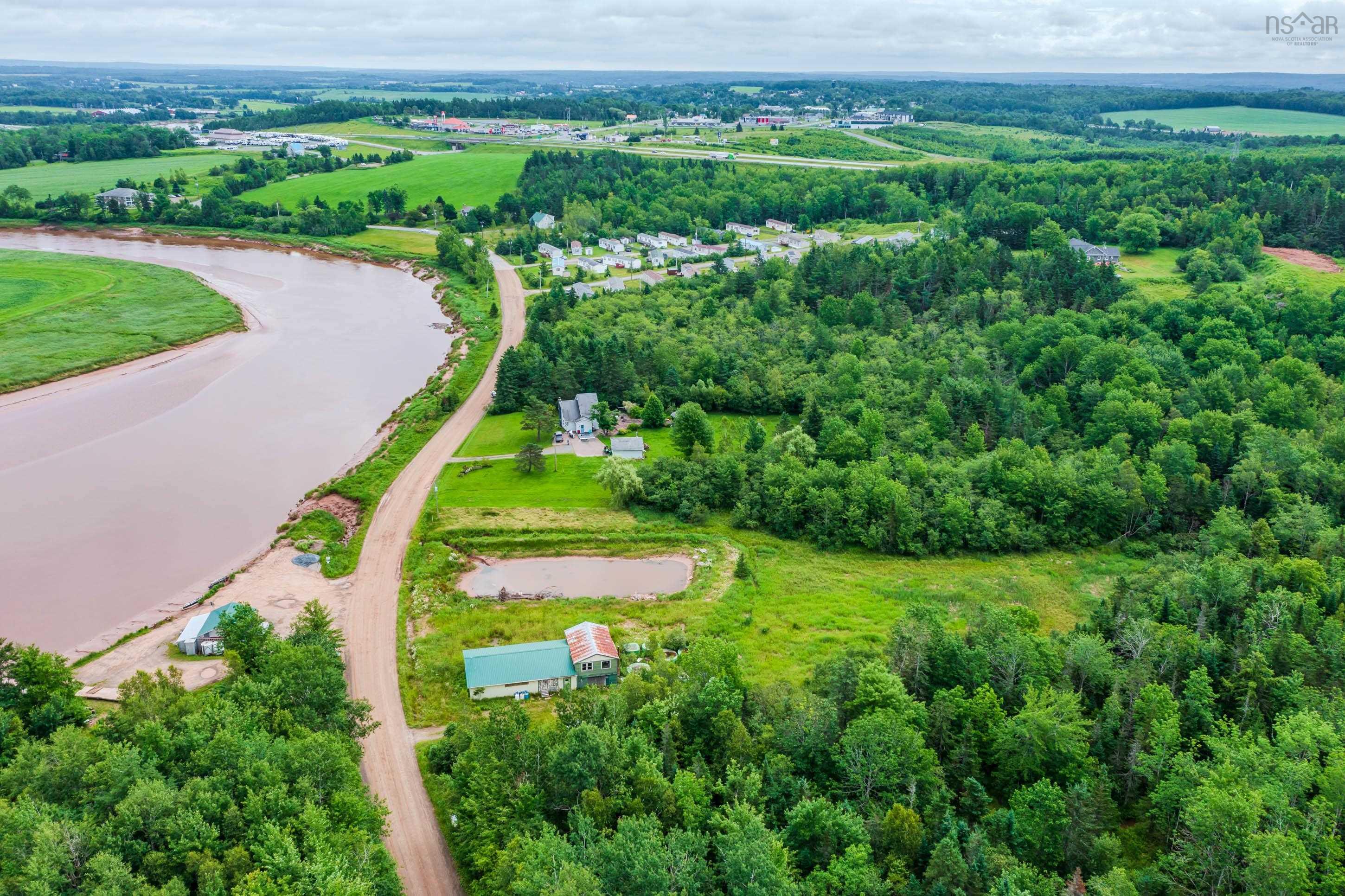 $109,999.00: 332 Main St W, Stewiacke