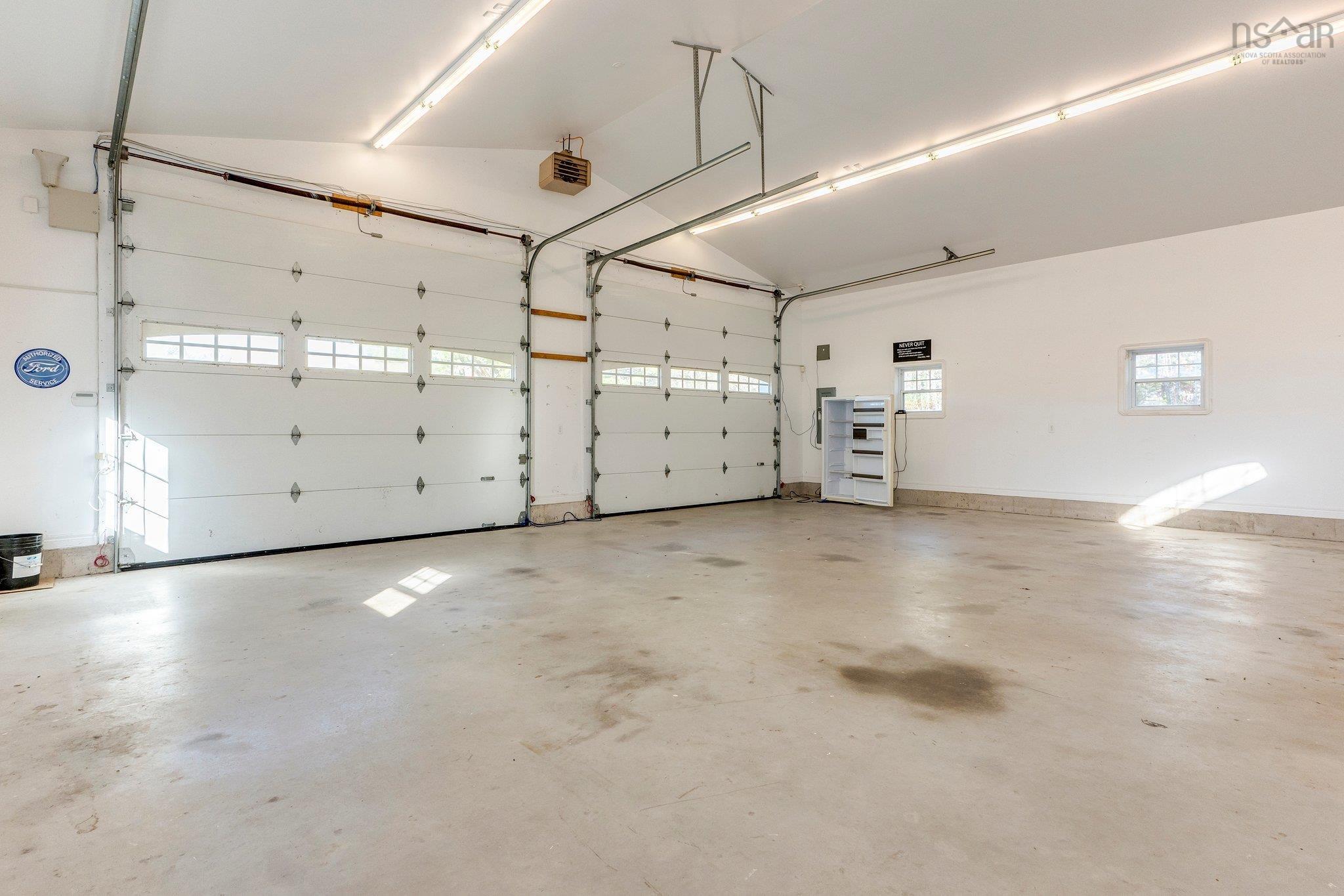 $1,199,000.00: 1011 14 Highway, Upper Vaughan
