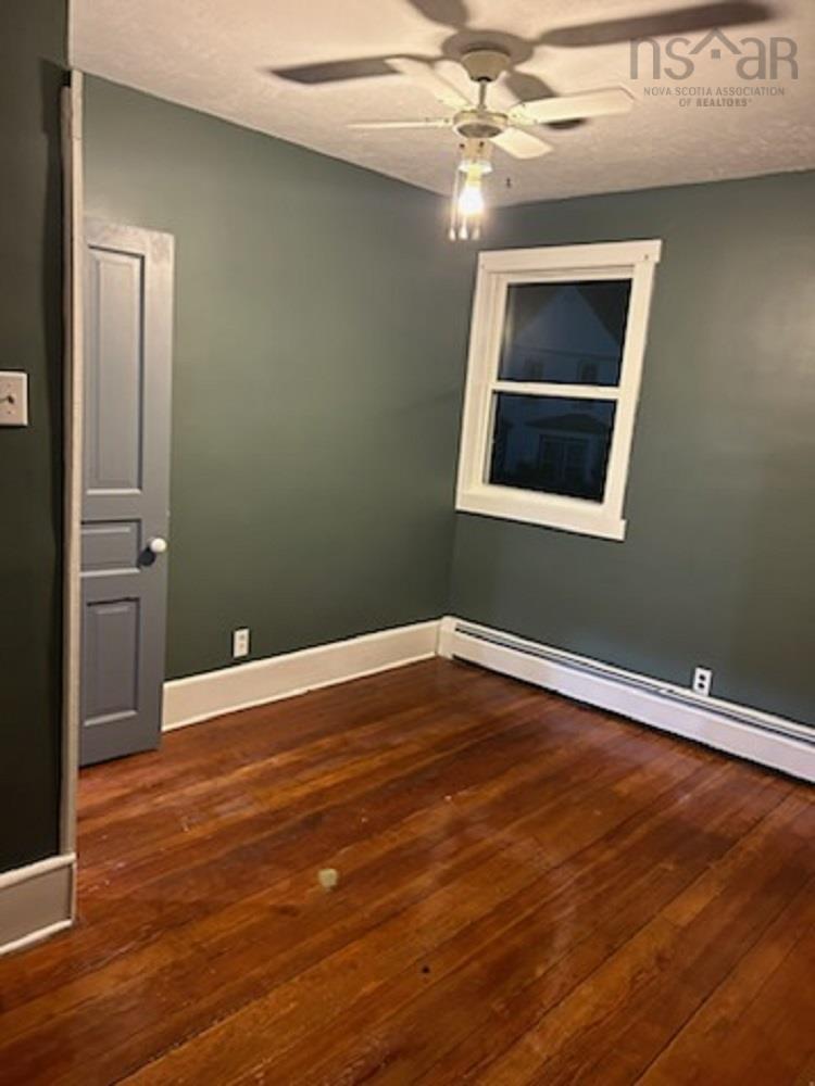 $424,900.00: 14 Breakwater Lane, Brooklyn