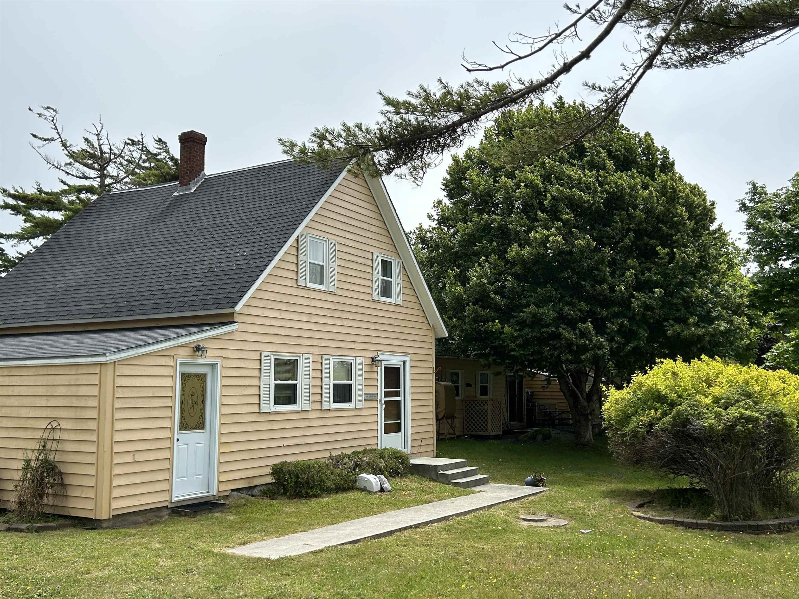 $695,000.00: 142 Bay Side Drive, Brass Hill