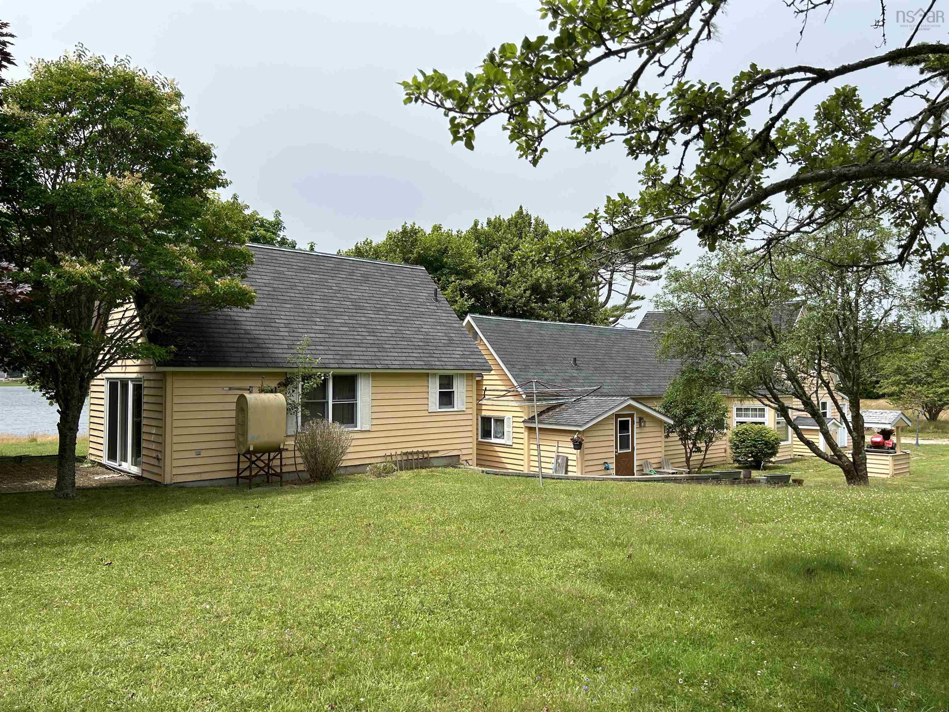 $695,000.00: 142 Bay Side Drive, Brass Hill