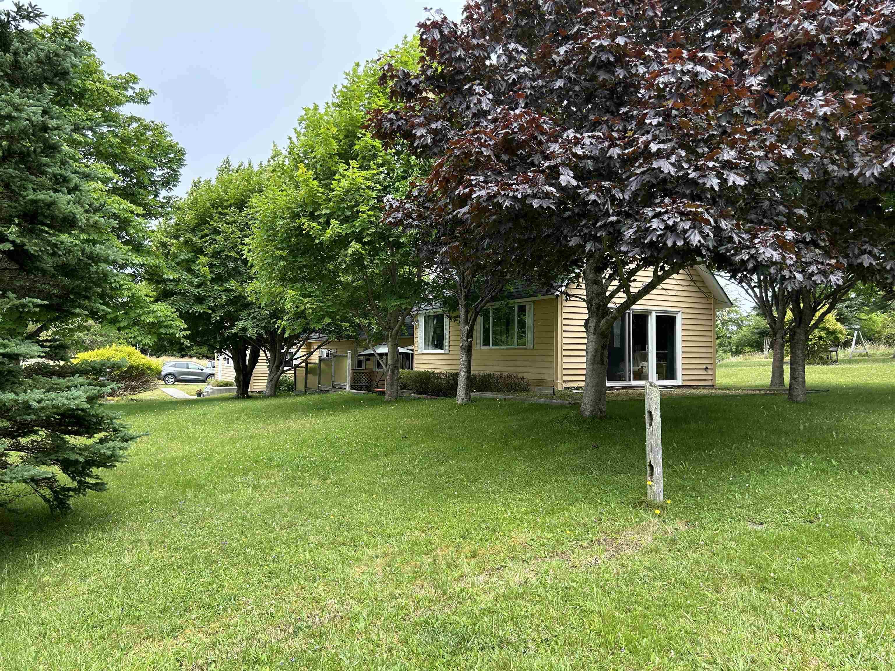 $695,000.00: 142 Bay Side Drive, Brass Hill
