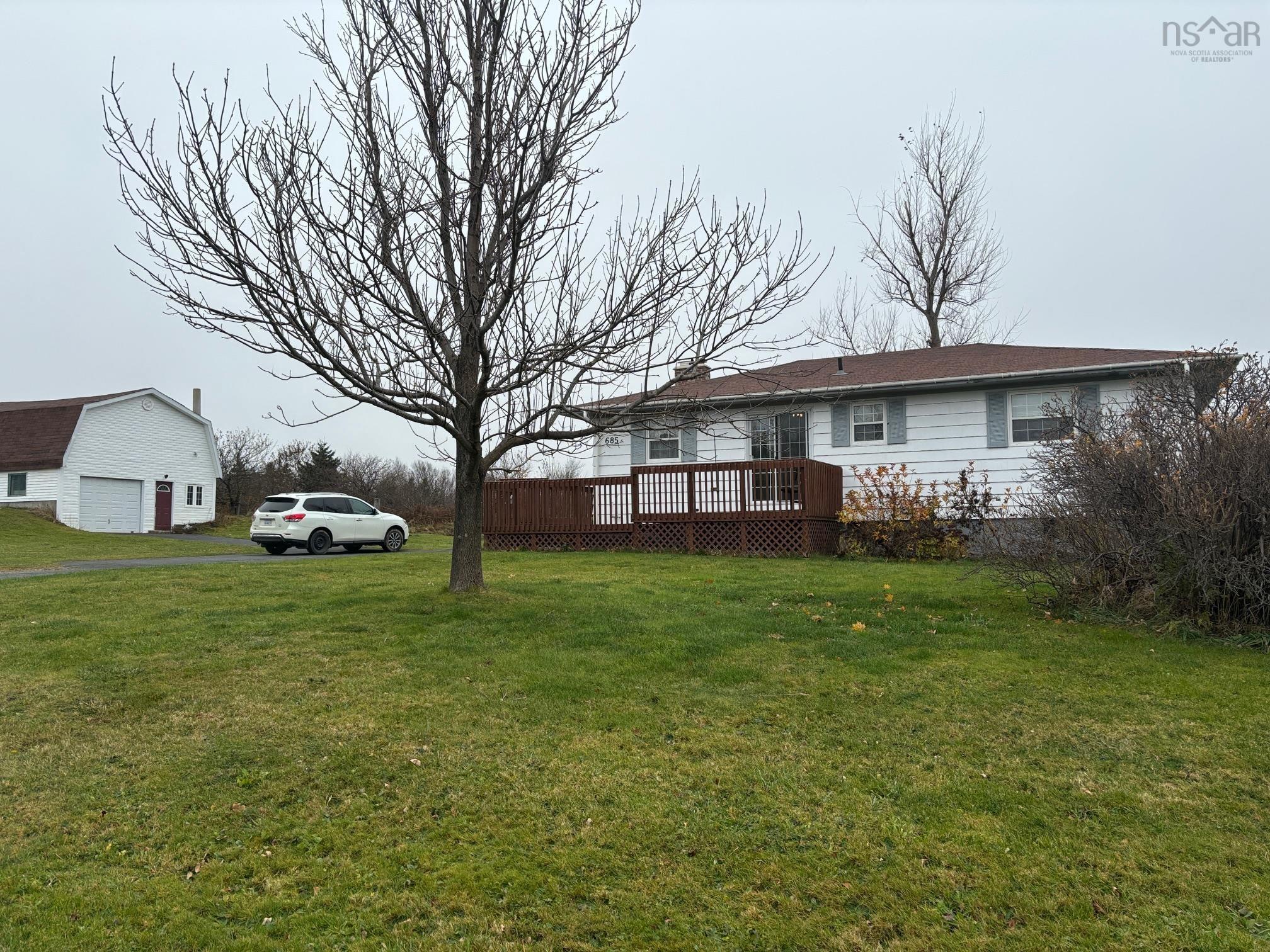 685 Hulmes Lane 