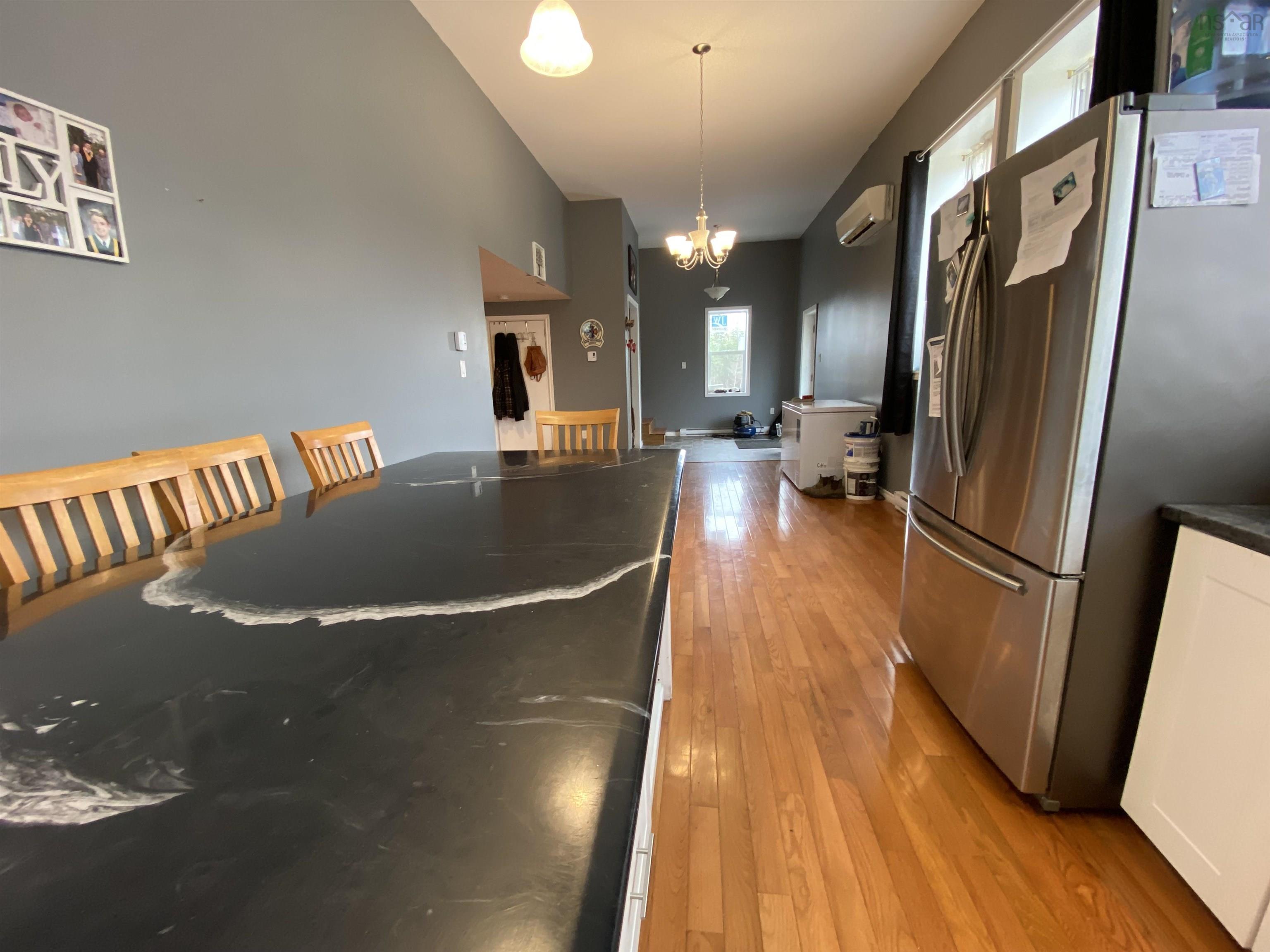 $284,900.00: 16756 HIghway 7, Pleasant Harbour