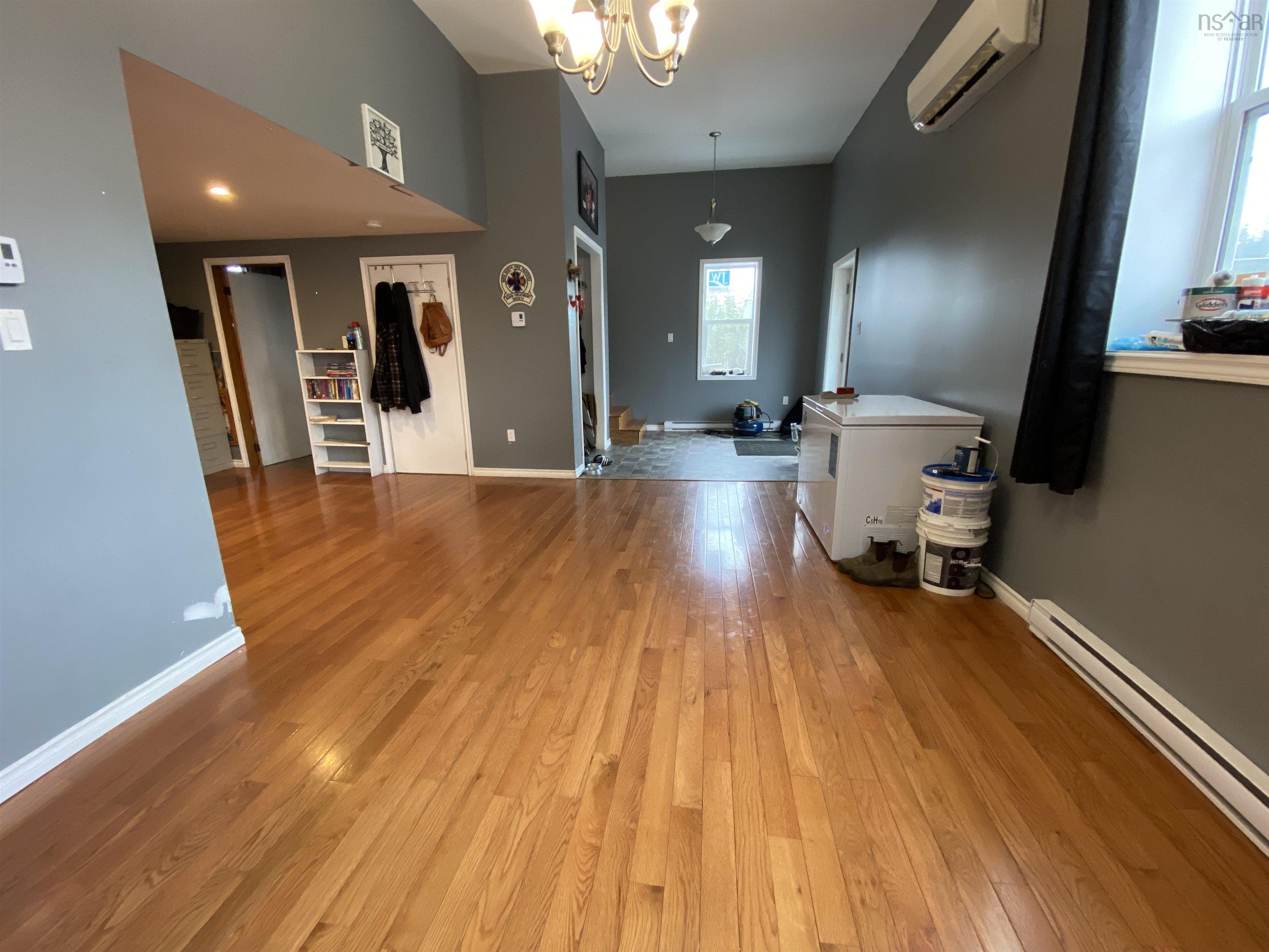 $284,900.00: 16756 HIghway 7, Pleasant Harbour