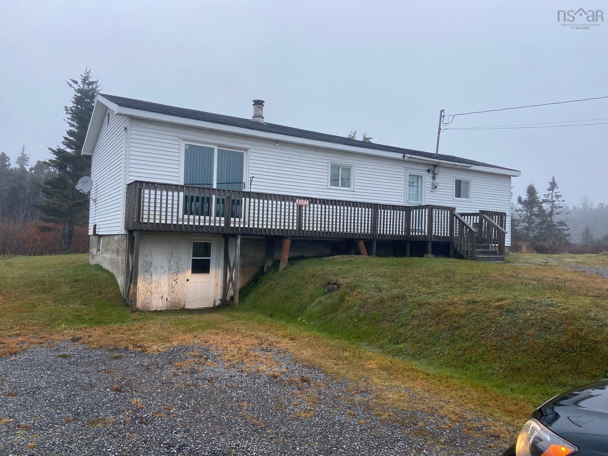 $99,900.00: 11544 316 Highway, Seal Harbour