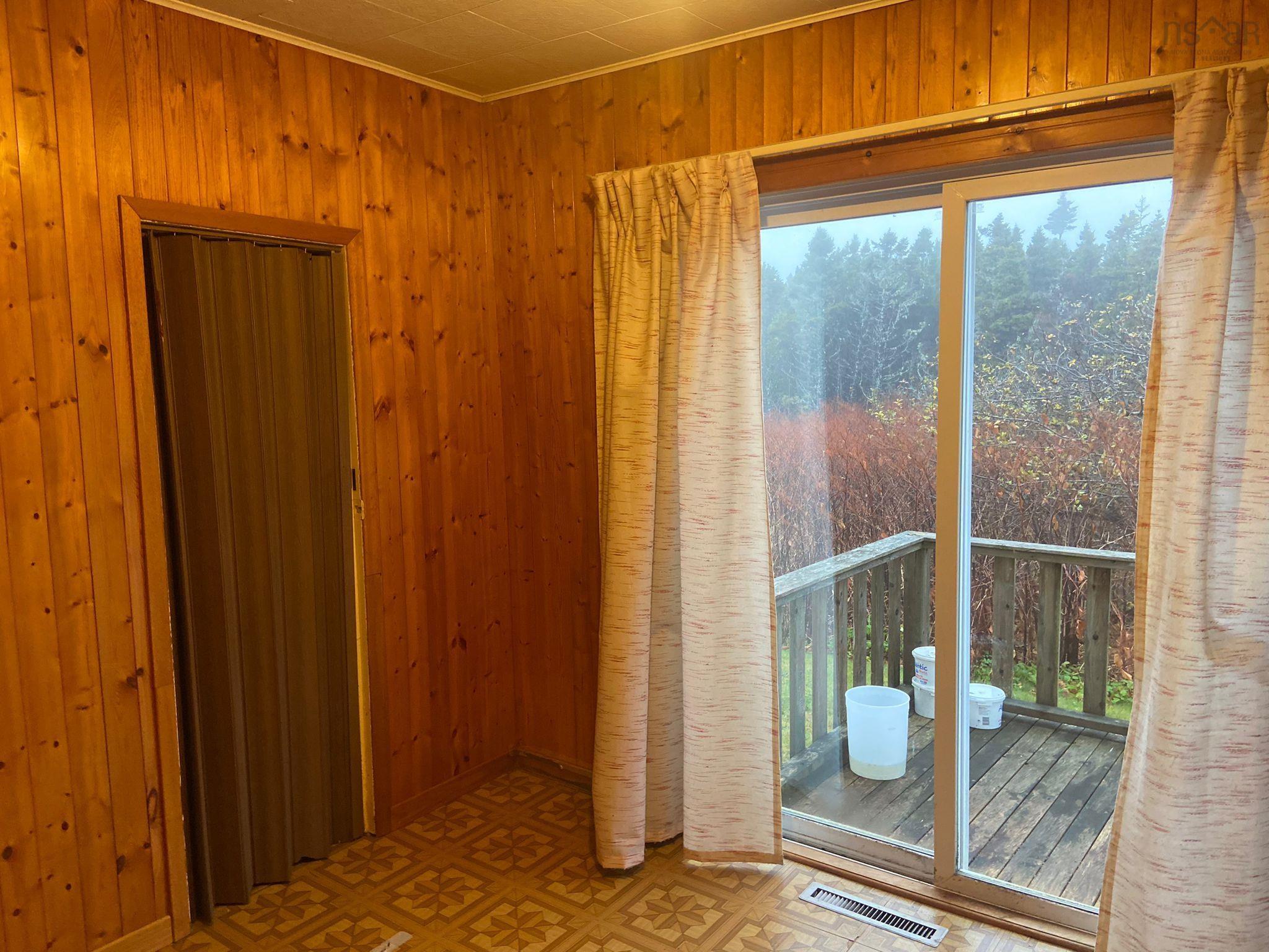 $99,900.00: 11544 316 Highway, Seal Harbour