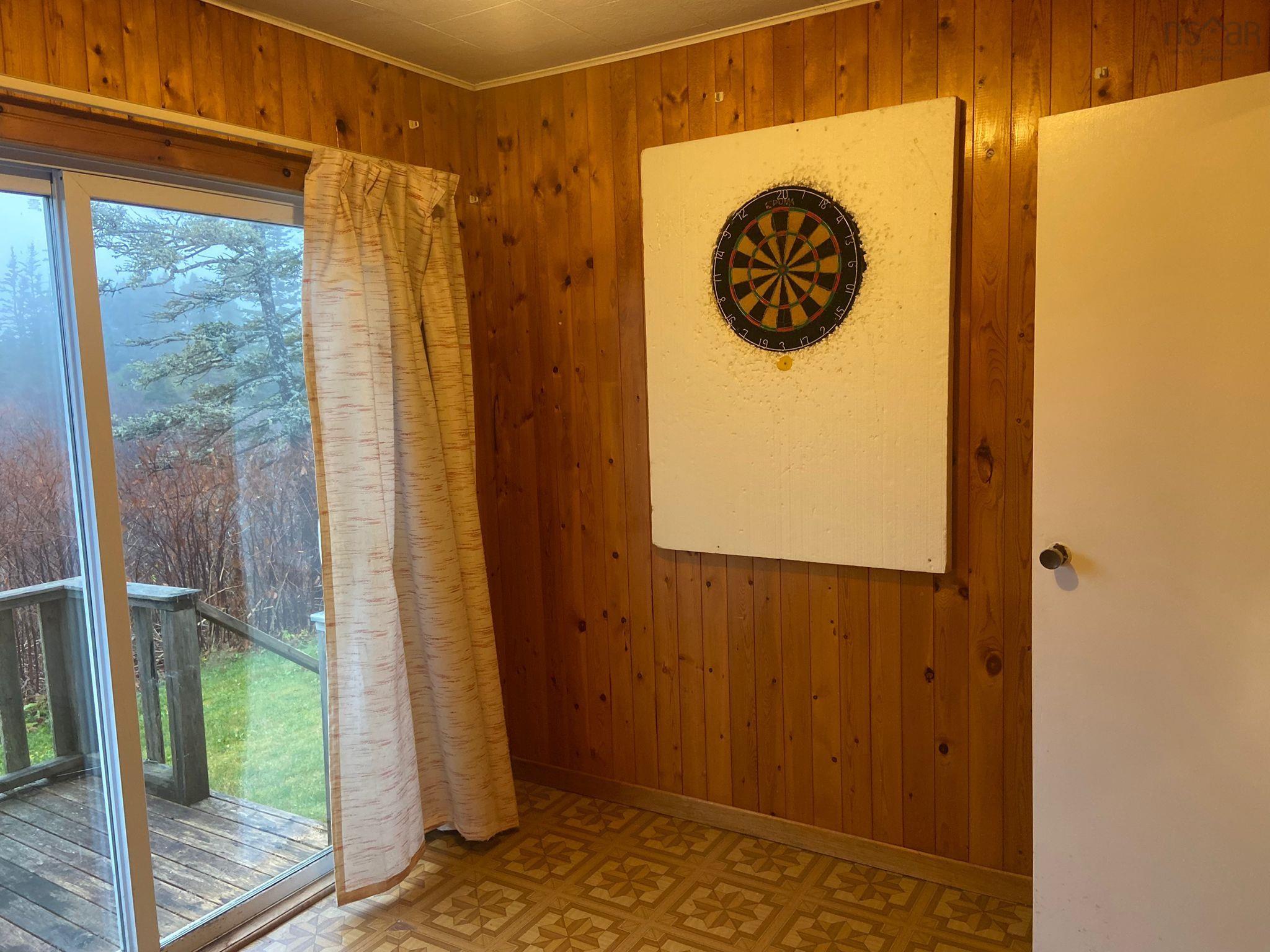 $99,900.00: 11544 316 Highway, Seal Harbour