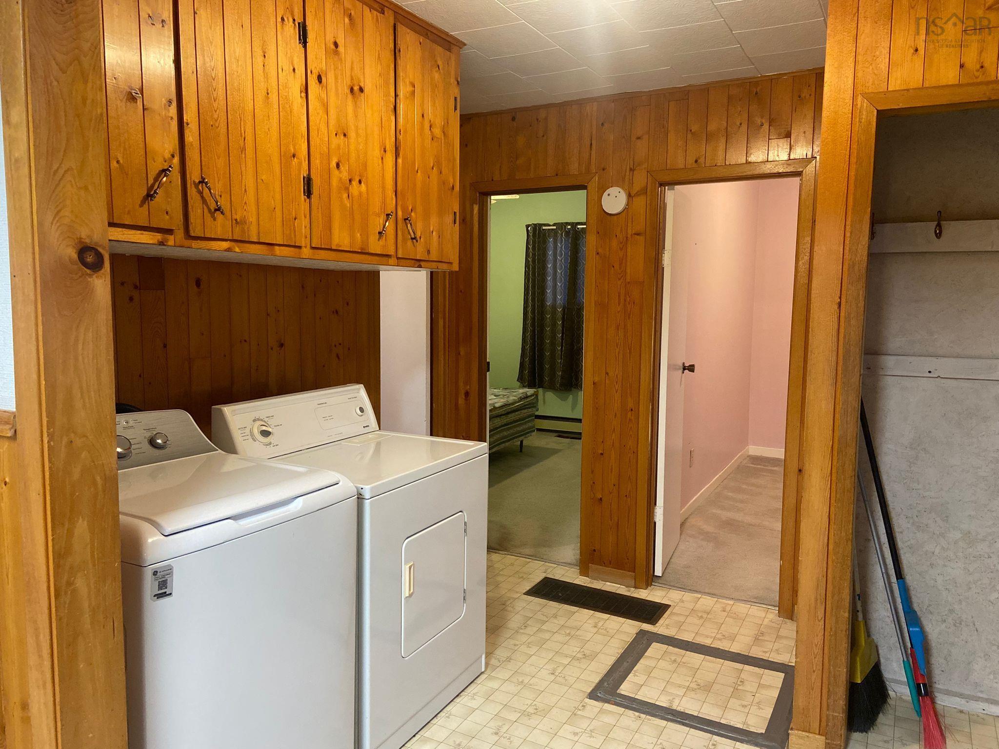 $99,900.00: 11544 316 Highway, Seal Harbour