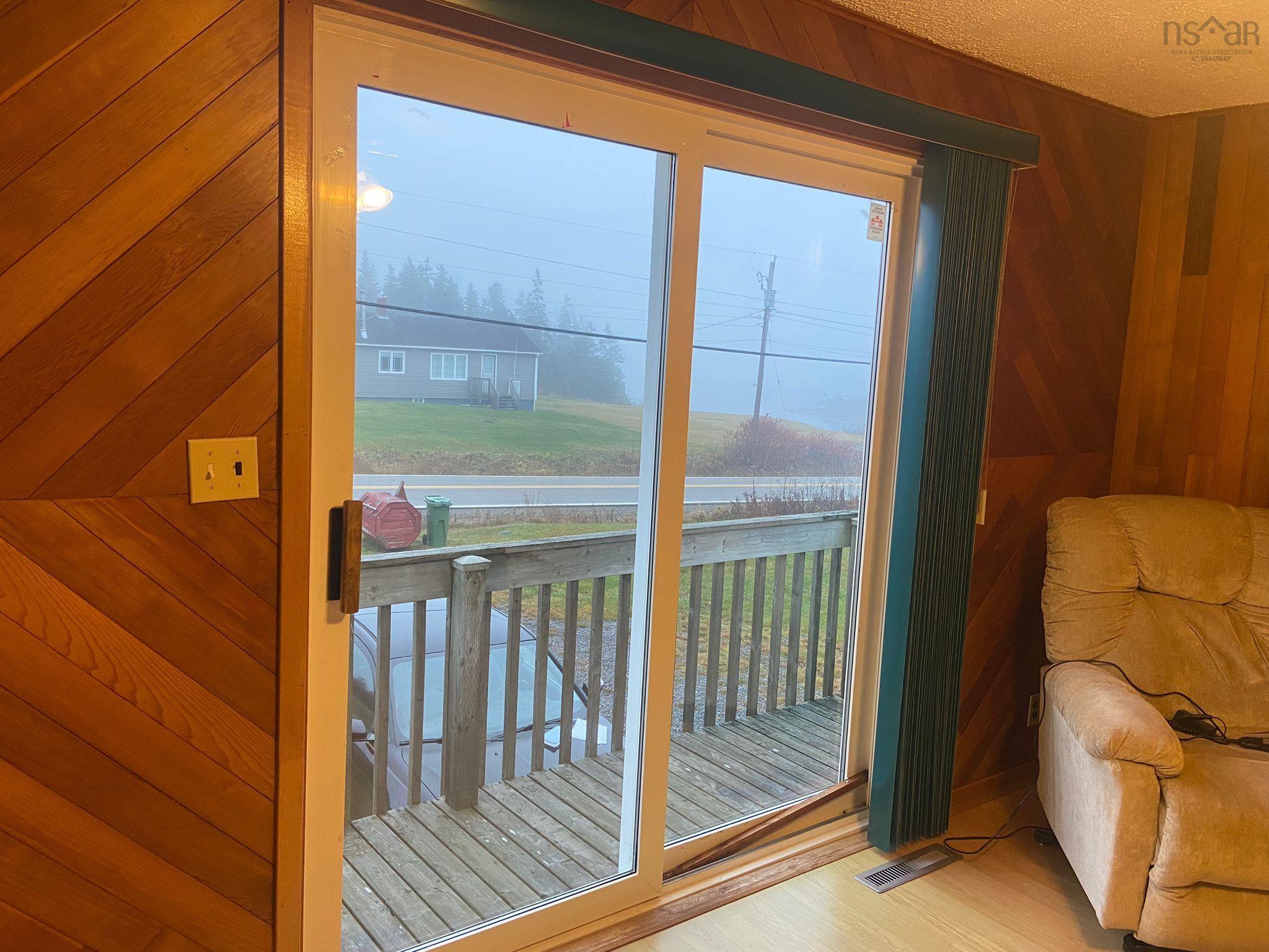 $99,900.00: 11544 316 Highway, Seal Harbour