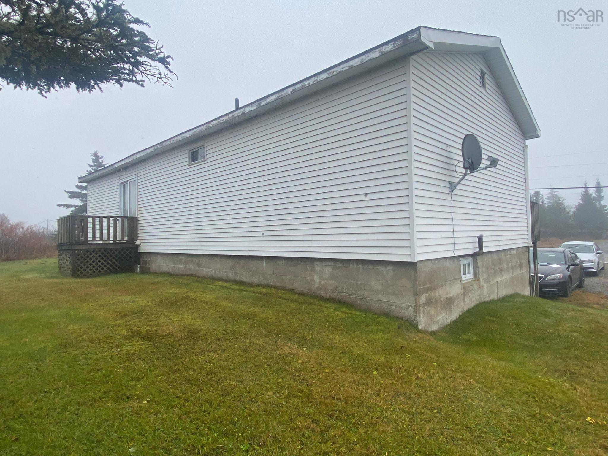 $99,900.00: 11544 316 Highway, Seal Harbour