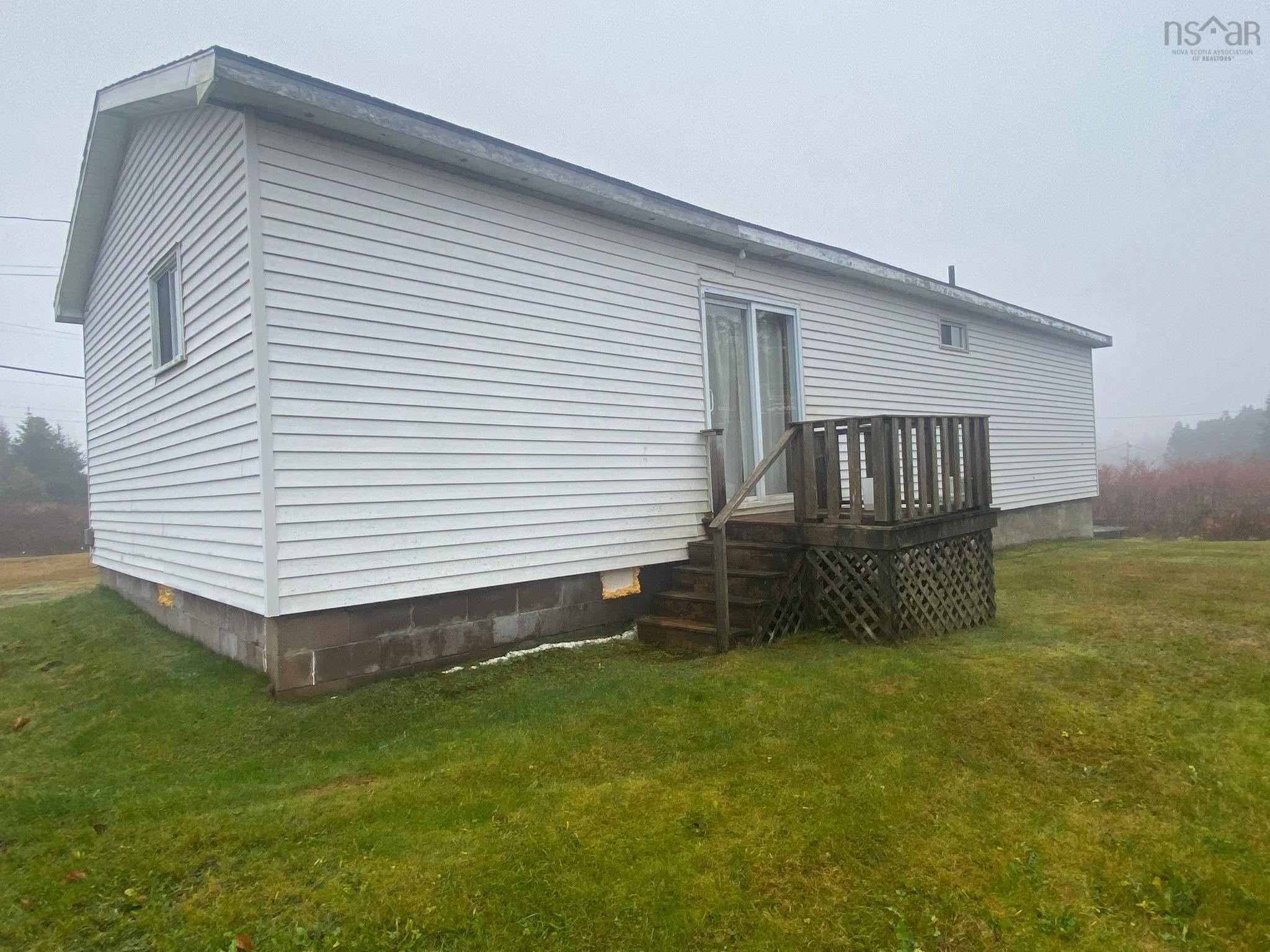 $99,900.00: 11544 316 Highway, Seal Harbour
