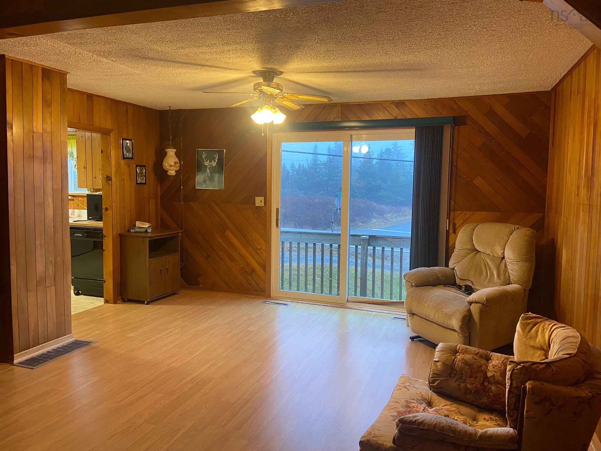 $99,900.00: 11544 316 Highway, Seal Harbour