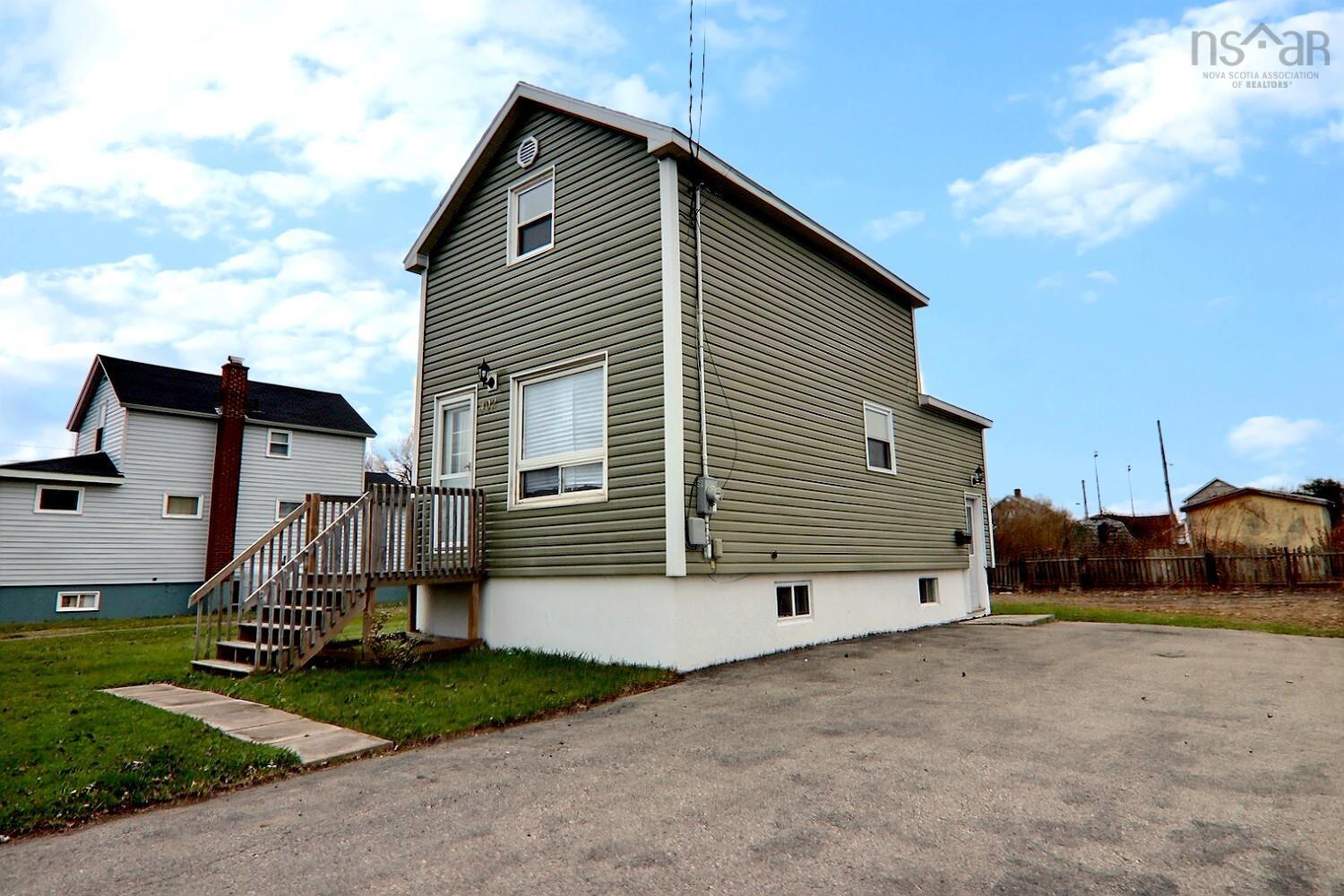 $150,000.00: 402 King Street, New Waterford