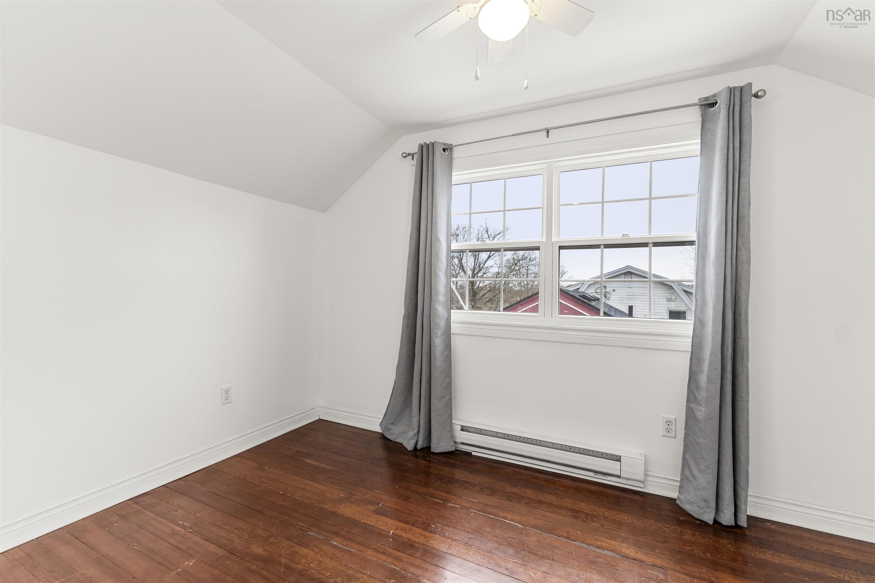 $409,900.00: 37 Russell Street, Dartmouth