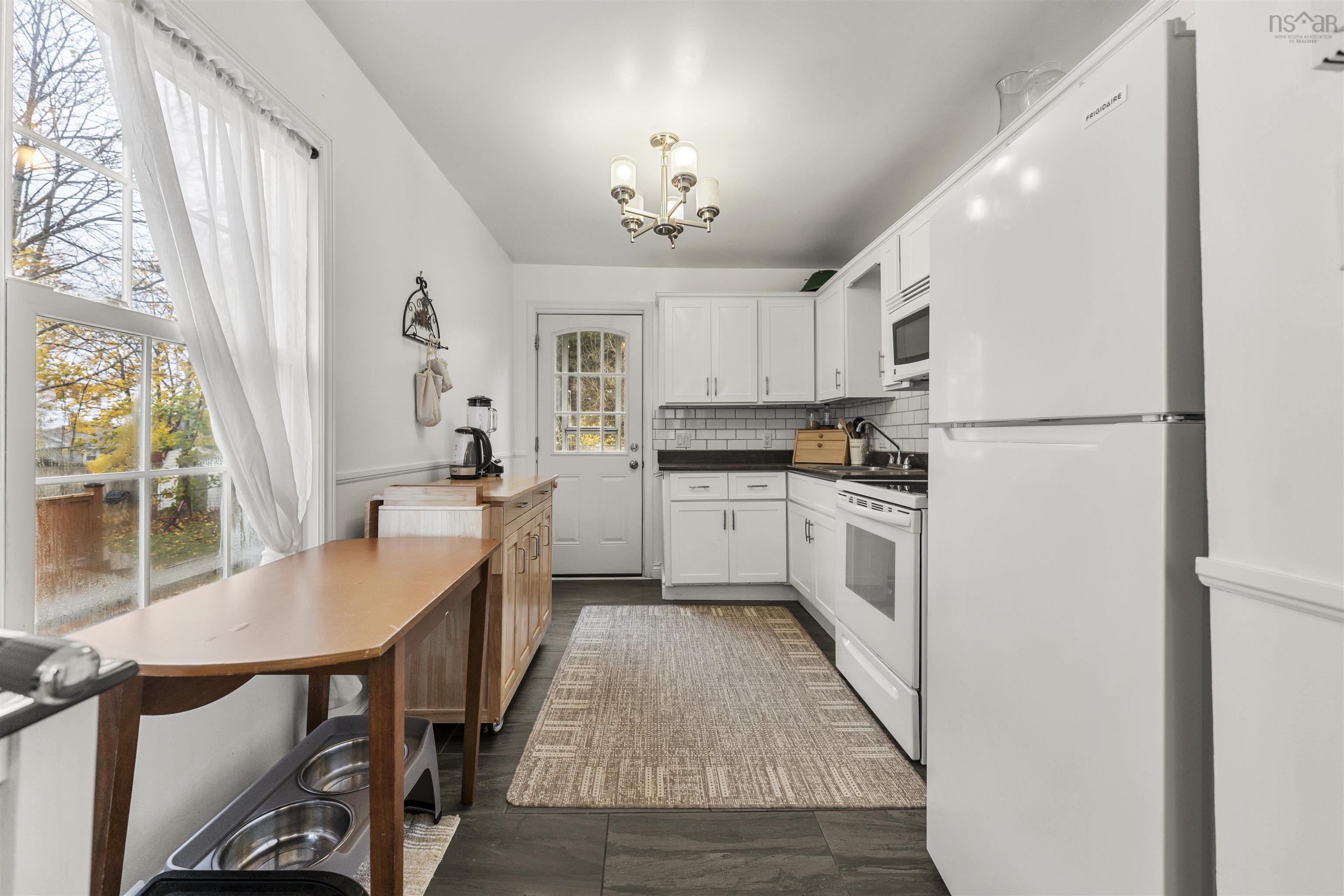 $409,900.00: 37 Russell Street, Dartmouth