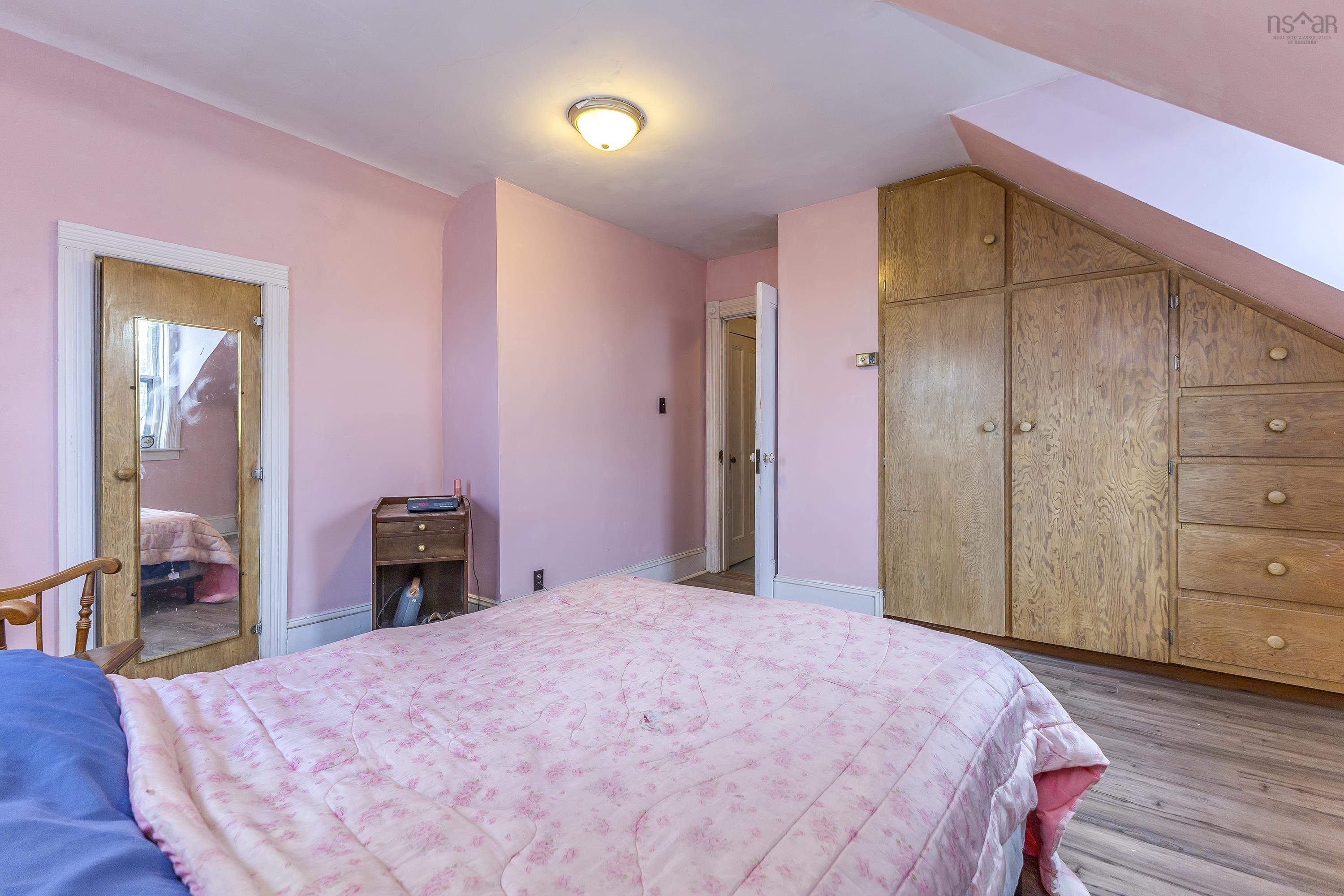 $185,000.00: 17 Mechanic Street, Trenton