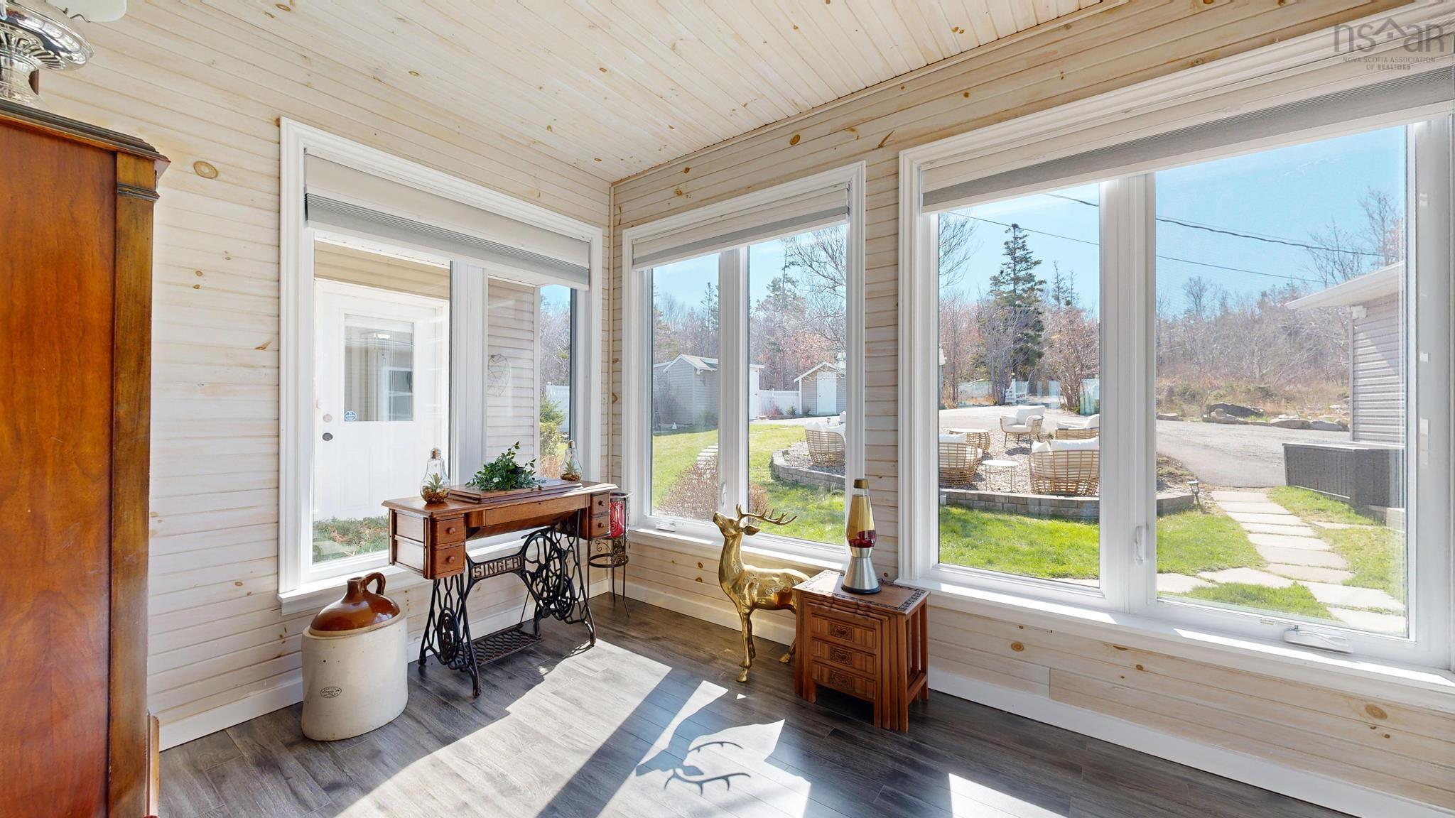 $679,500.00: 59 Sunset Avenue, Phinneys Cove