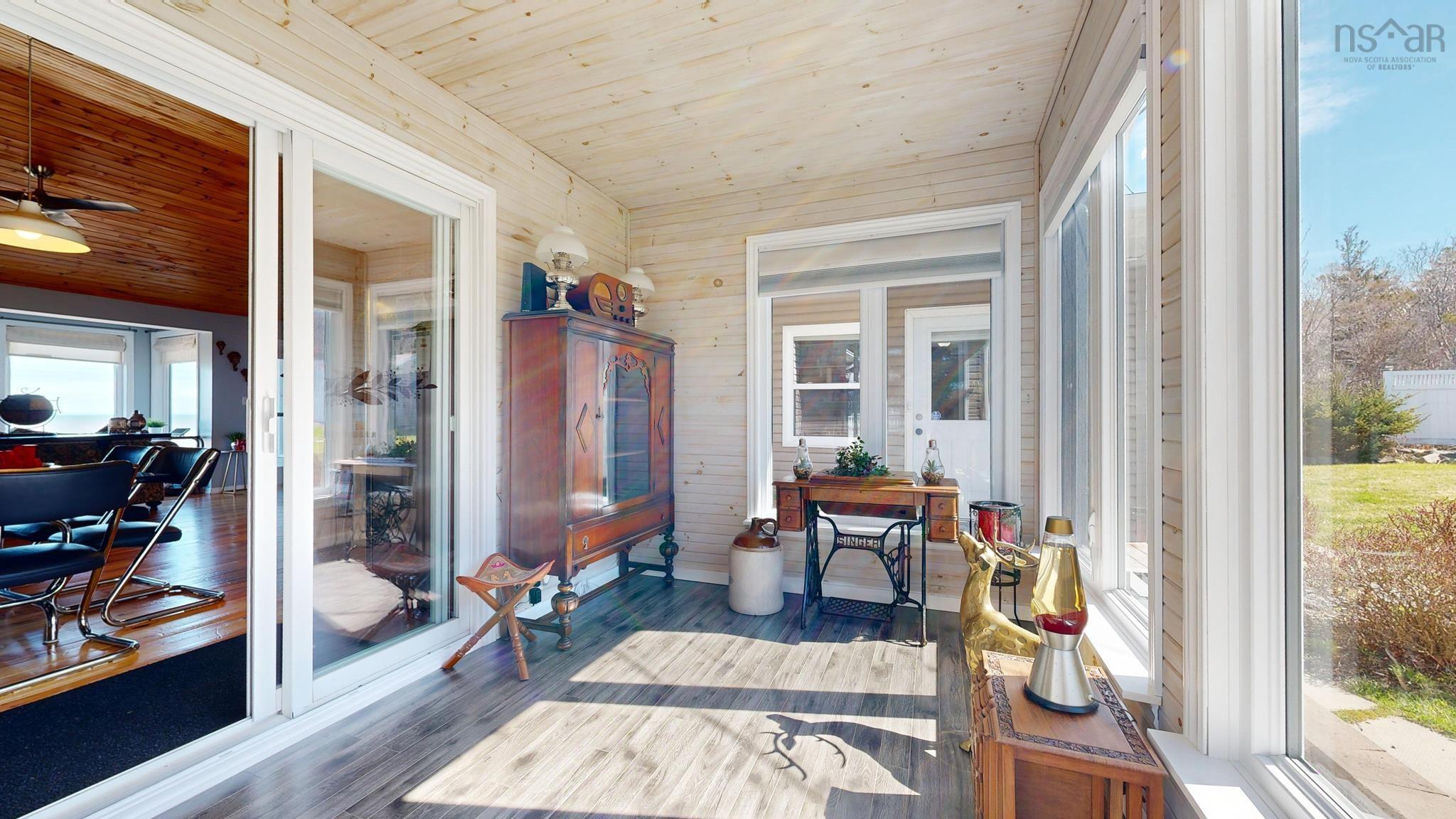 $679,500.00: 59 Sunset Avenue, Phinneys Cove