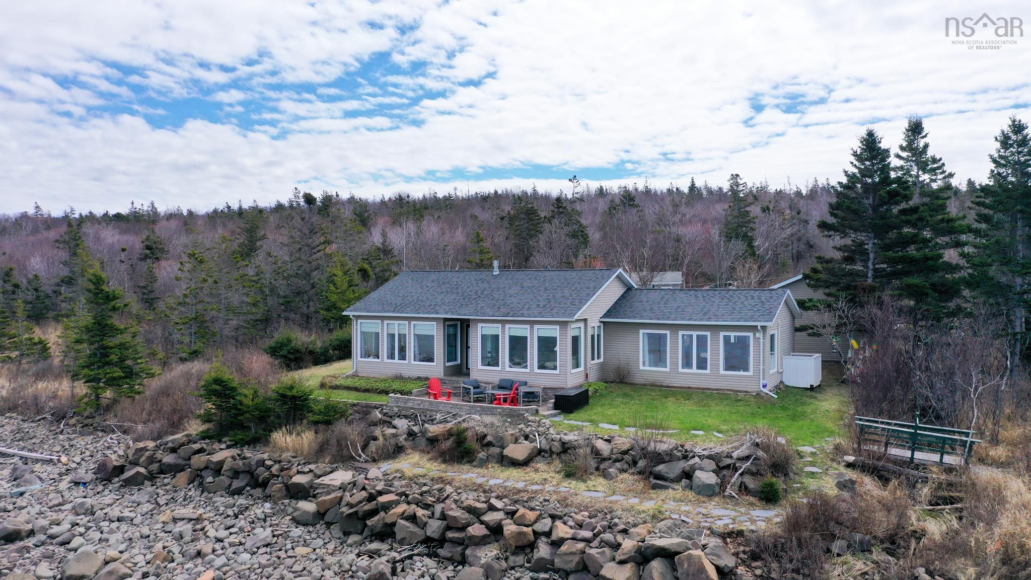 $679,500.00: 59 Sunset Avenue, Phinneys Cove