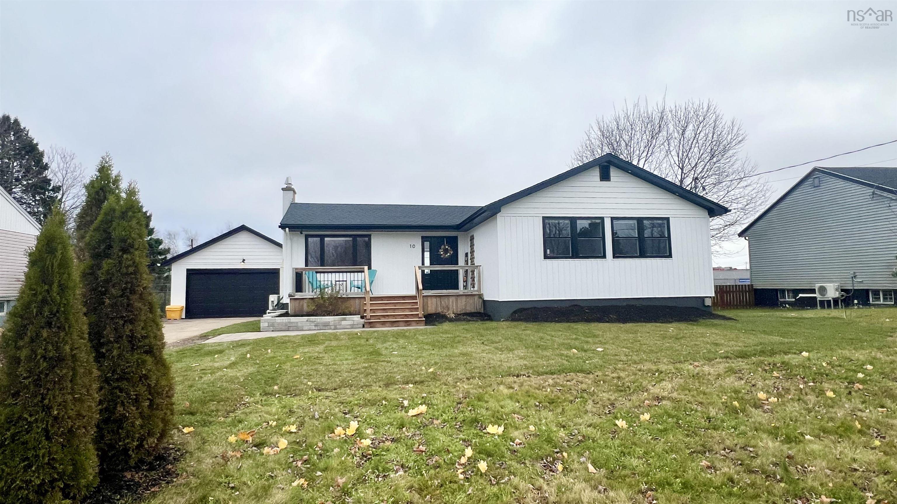 $529,900.00: 10 Lawson Avenue, Dartmouth