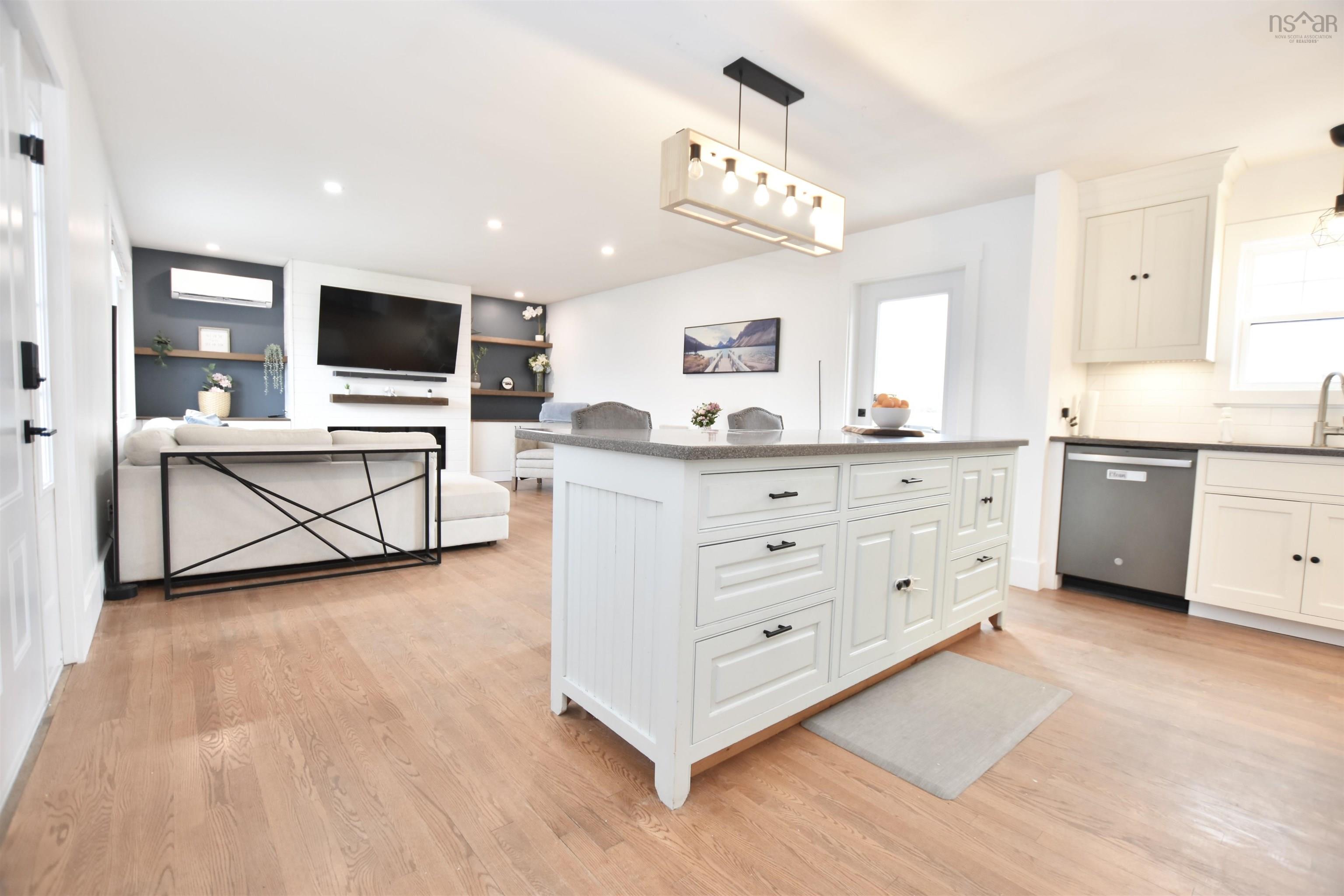 $529,900.00: 10 Lawson Avenue, Dartmouth